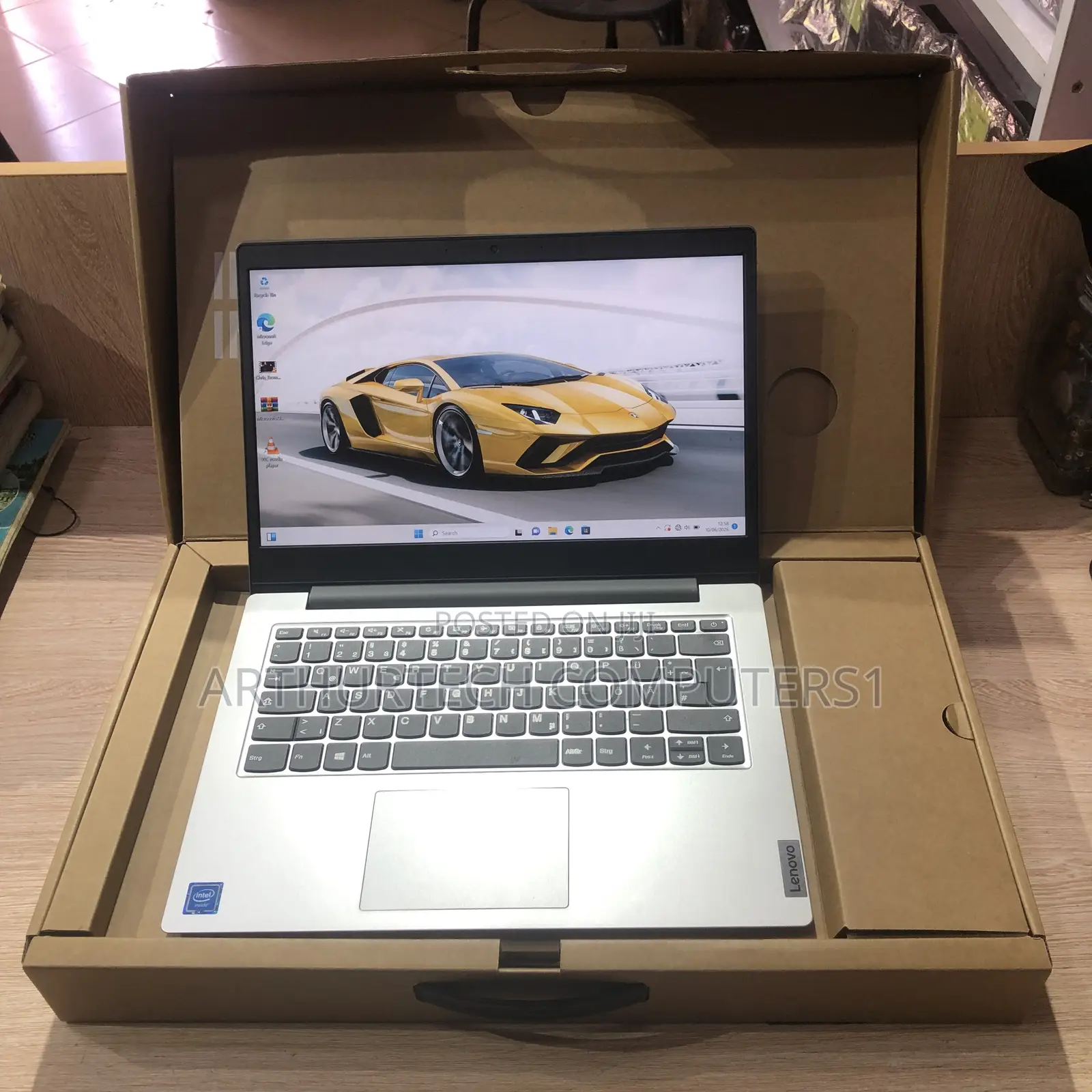 New Laptop Lenovo 4GB Intel Celeron SSD 128GB