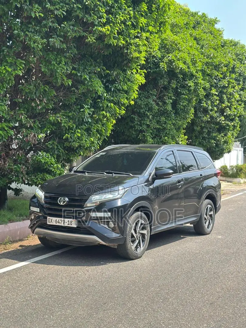 Toyota Rush 1.5 AWD 2018 Black