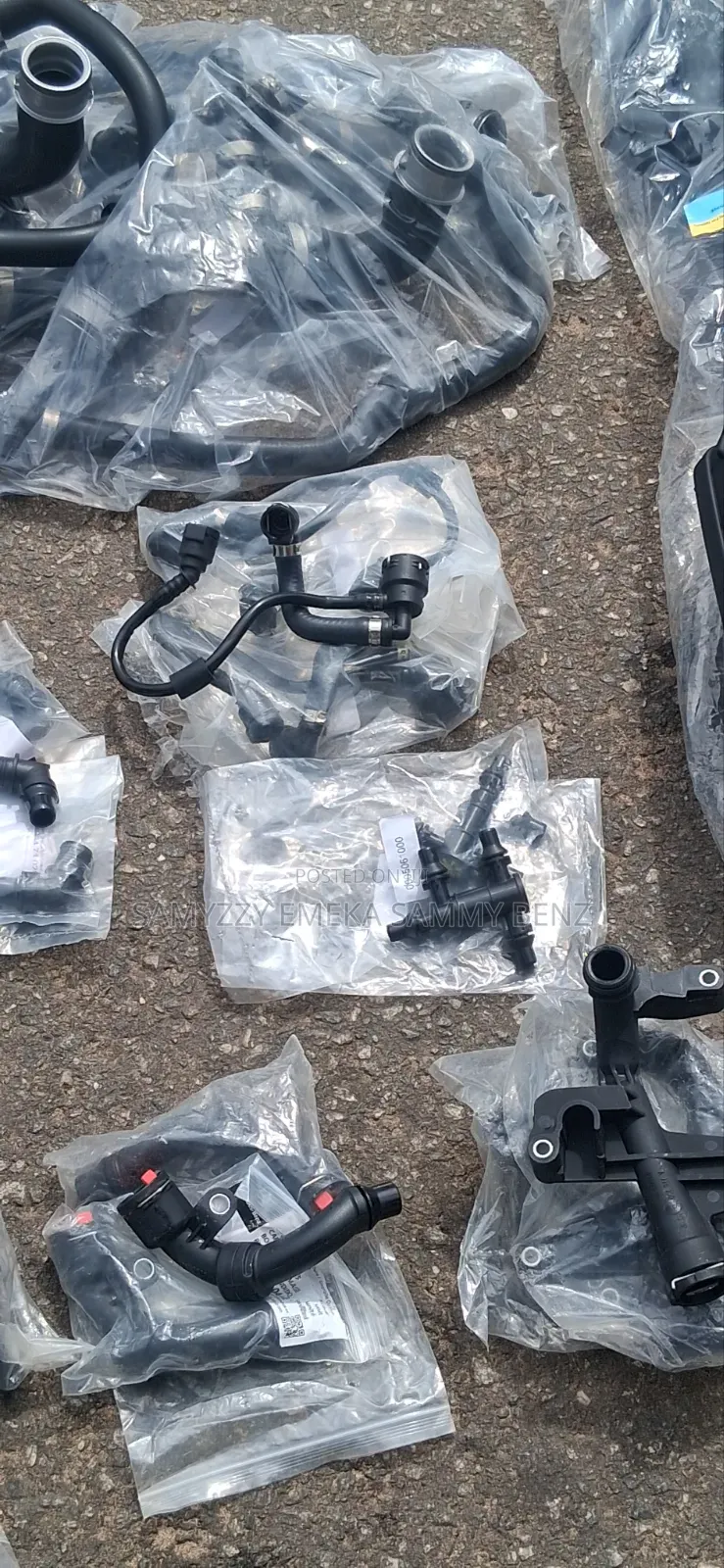Water Connector for Different Mercedes-Benz Models 205 213