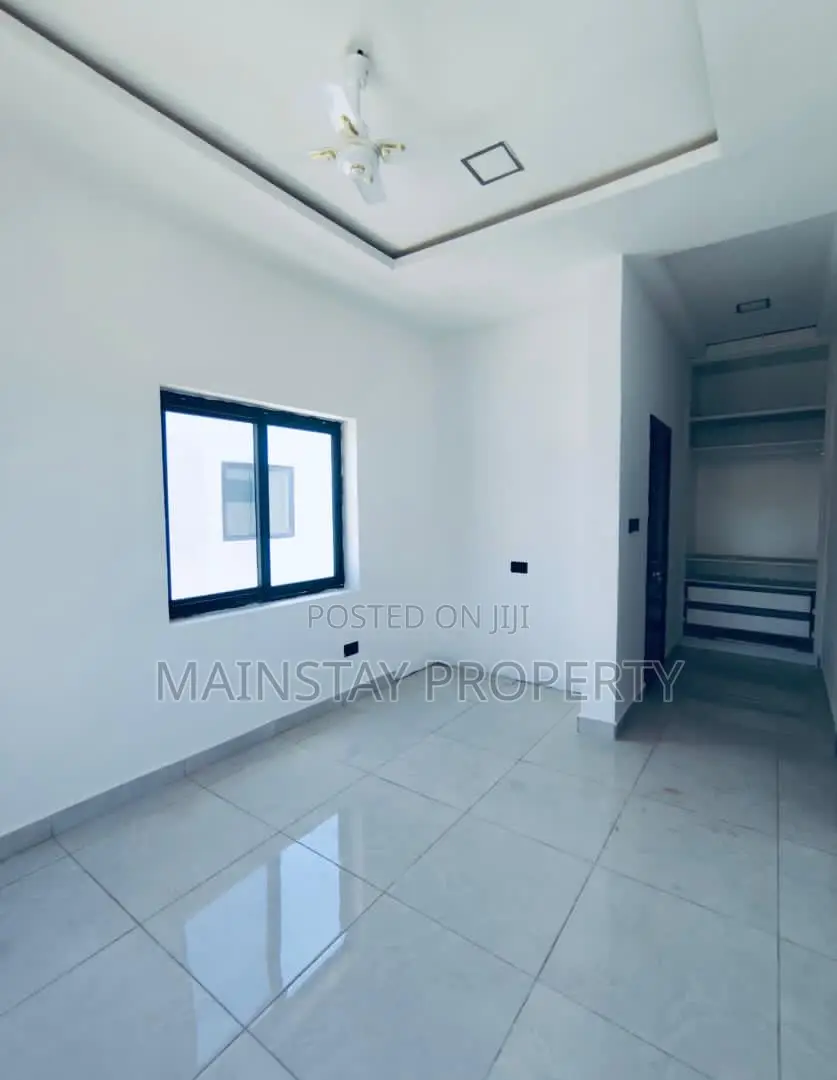 4bdrm Townhouse/Terrace in Mainstay Estates, East Legon for sale