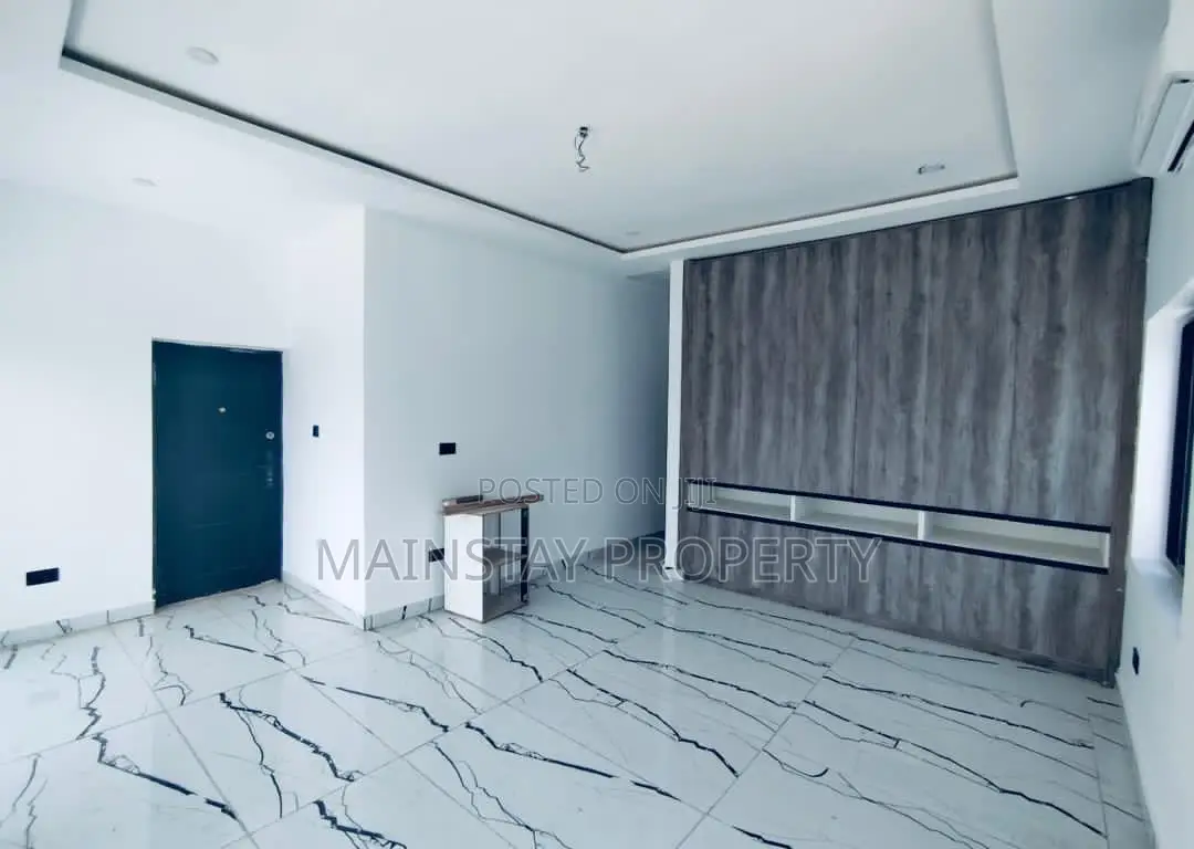 4bdrm Townhouse/Terrace in Mainstay Estates, East Legon for sale