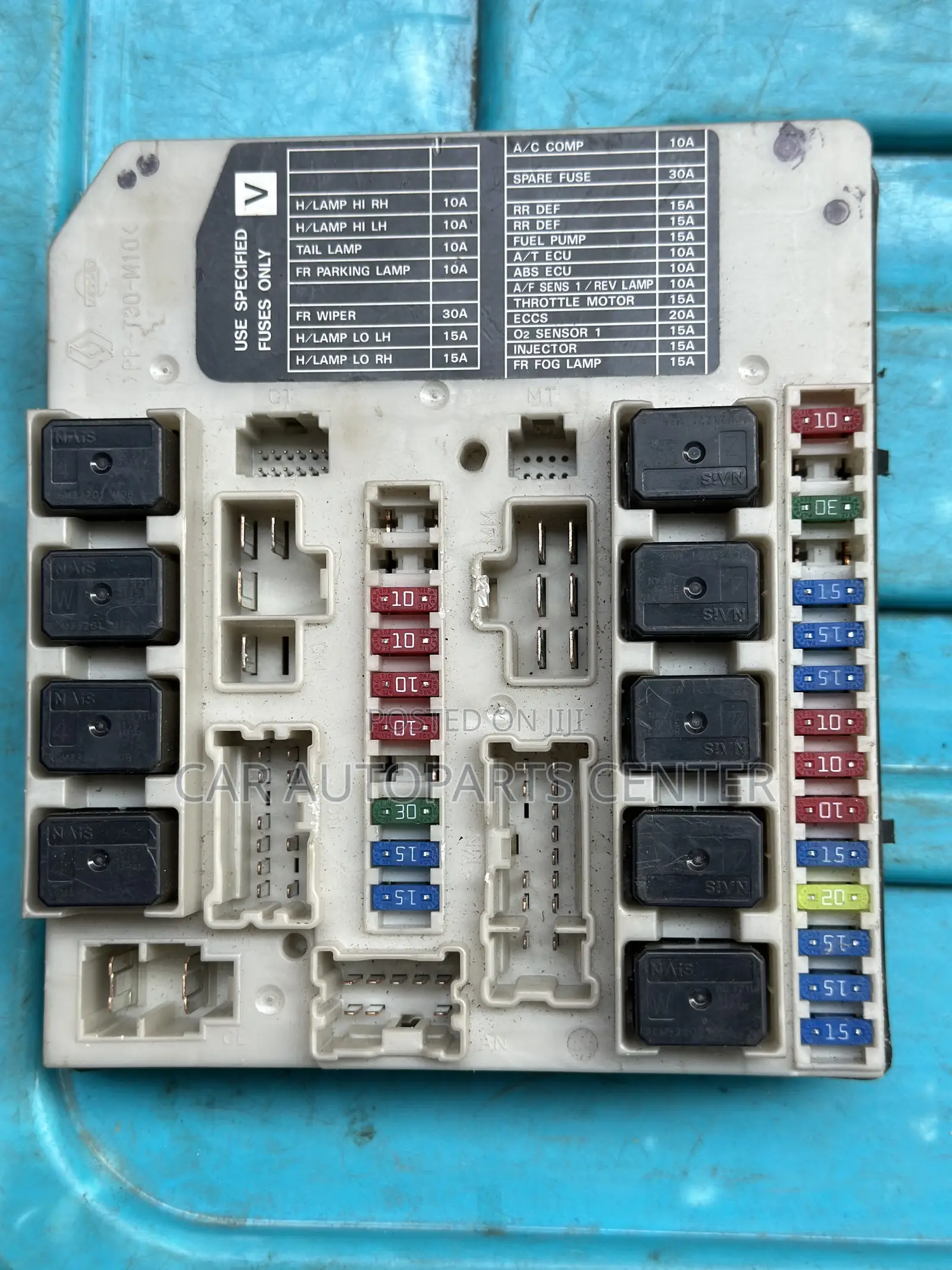 Nissan Rogue Sentra Versa 2008-11 Engine Fusebox