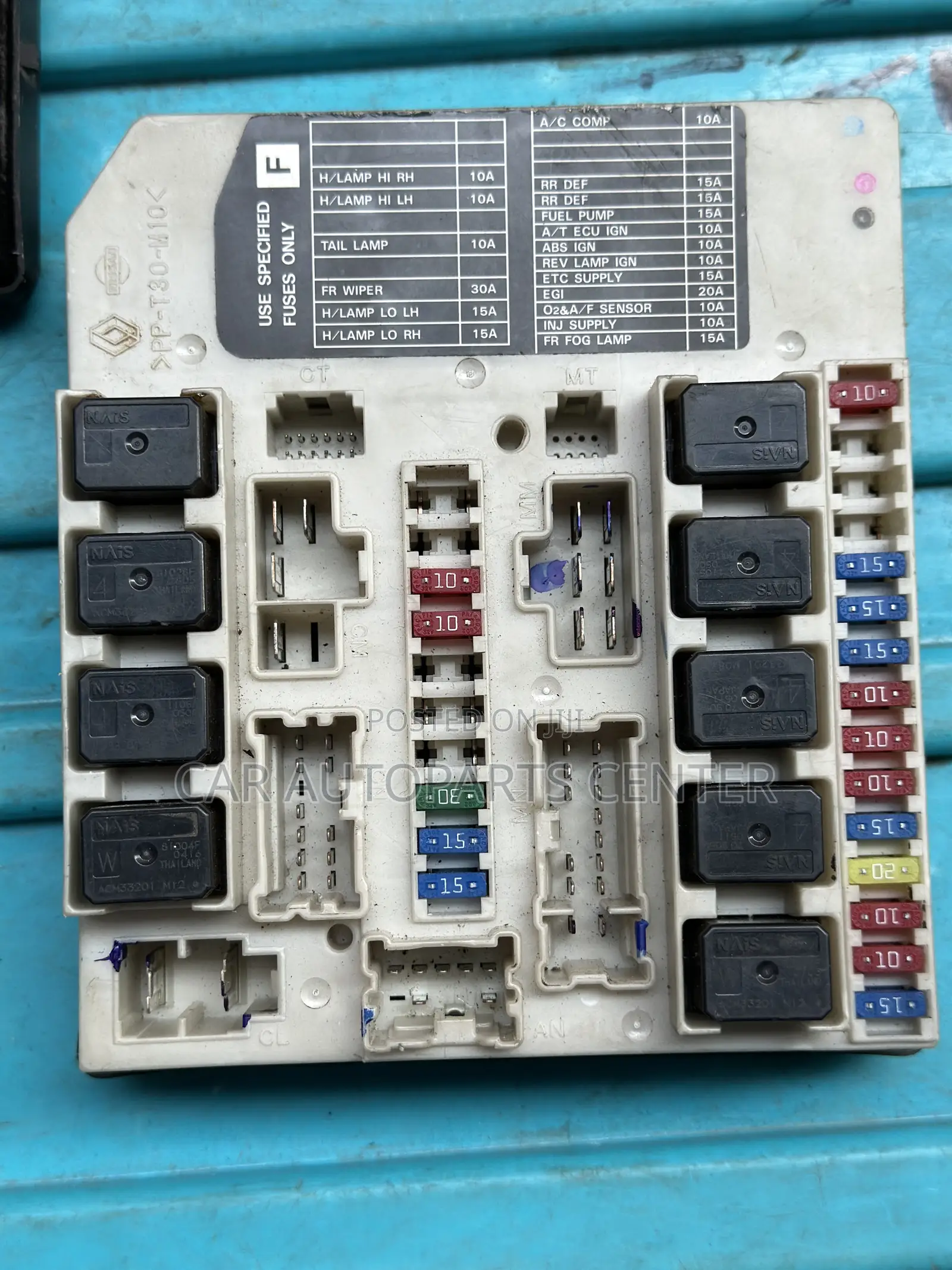 Nissan Rogue Sentra Versa 2008-11 Engine Fusebox