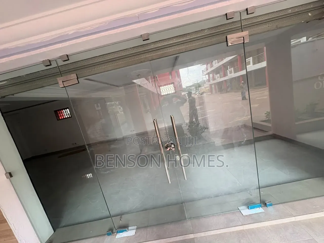 Double Shop for Rent