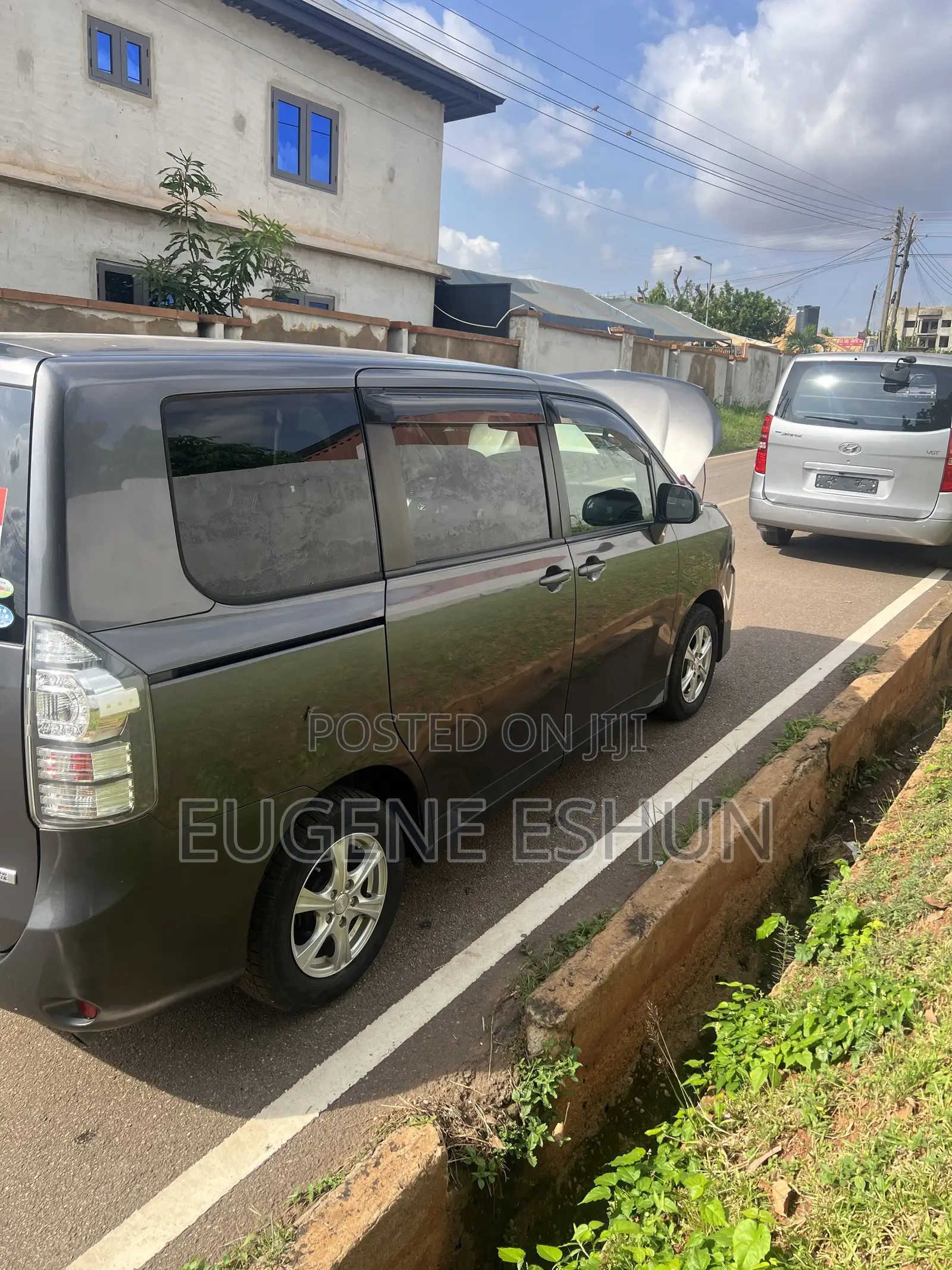 Toyota Voxy 2012 Gray