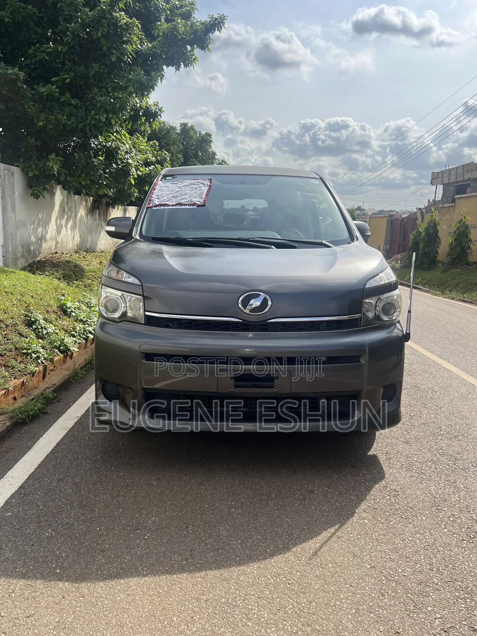 Toyota Voxy 2012 Gray