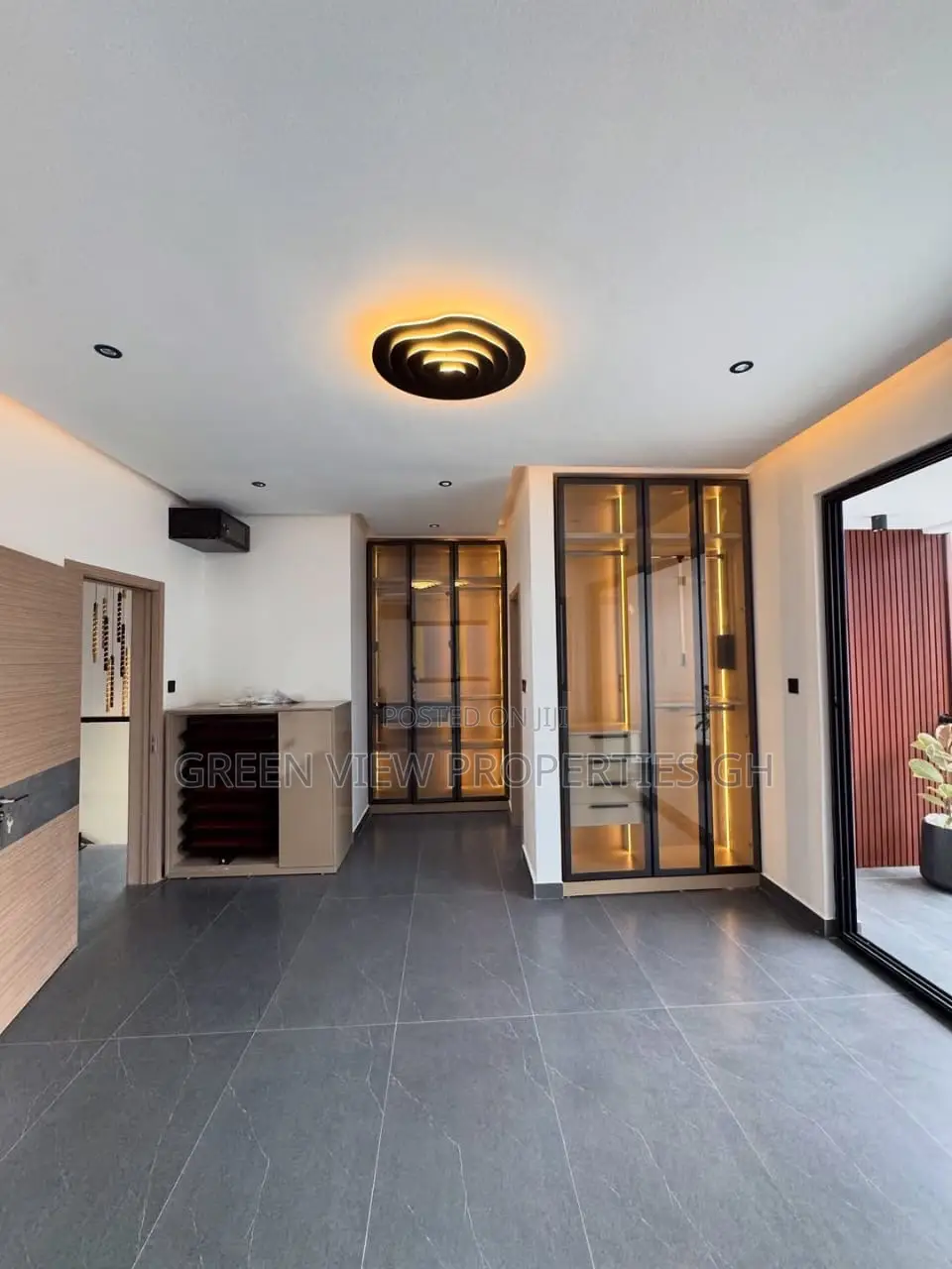 4bdrm Duplex in Oyarifa for sale