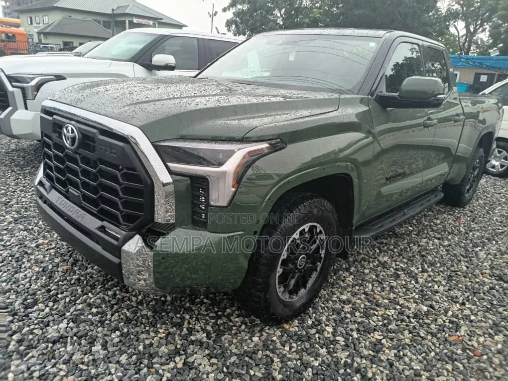 Toyota Tundra SR5 2022 Green