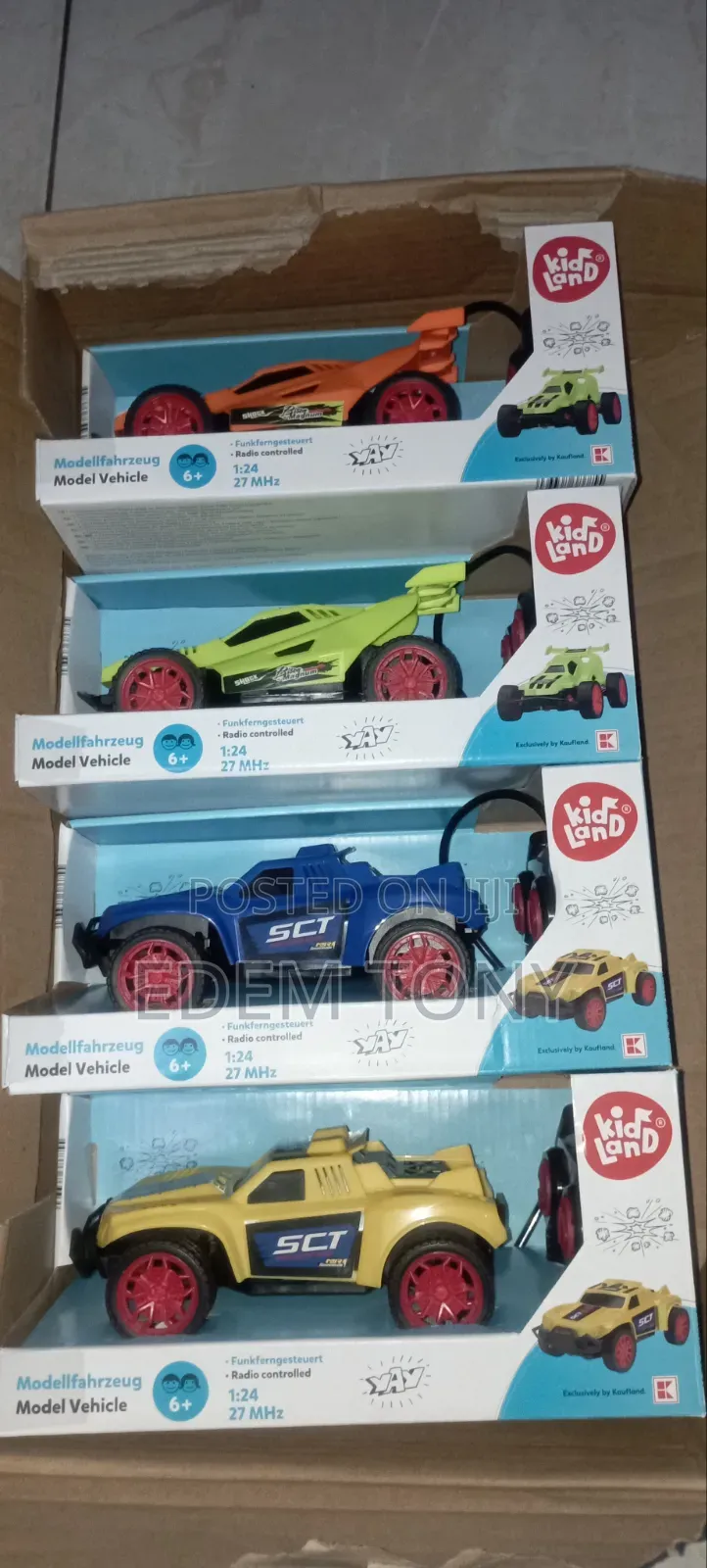 Kidland- Dune Blasters Remote-Controlled Buggies in 1:24 Scale