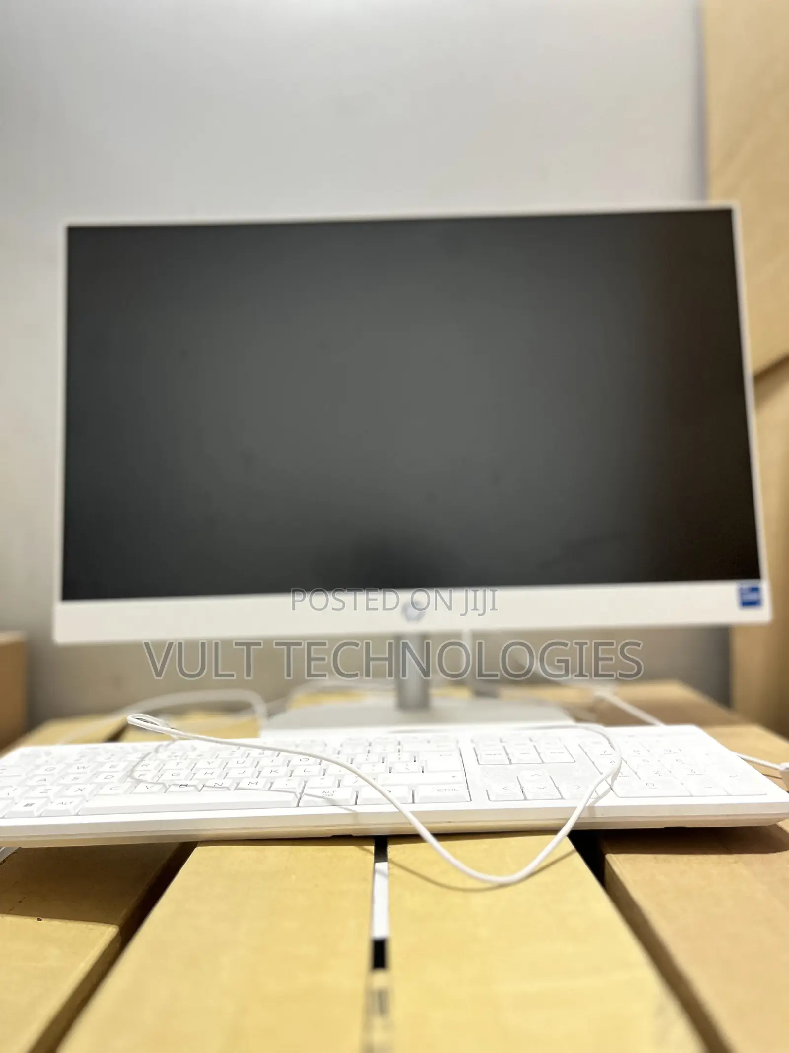 New Desktop Computer HP AiO 22 8GB Intel Core i5 SSD 512GB