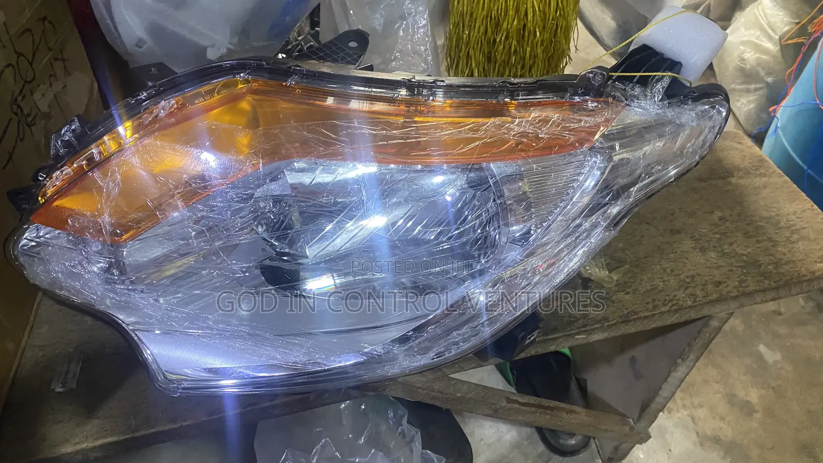 Mitsubishi L200 2017/2018 Headlight Pair