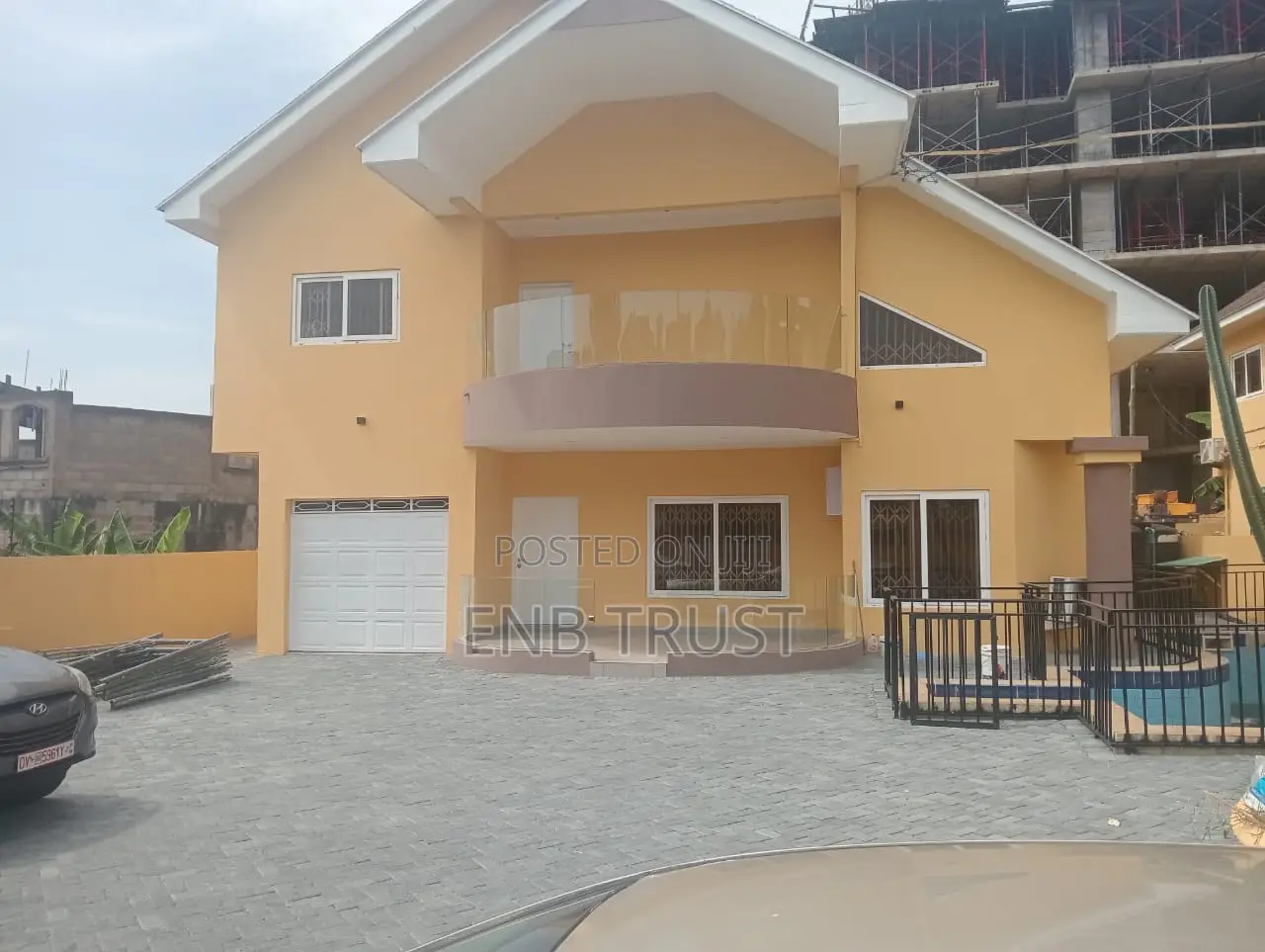 4bdrm Duplex in Airport Residential for rent