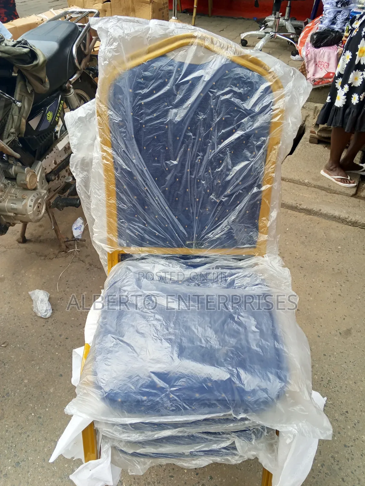 Standard Banquet Chair