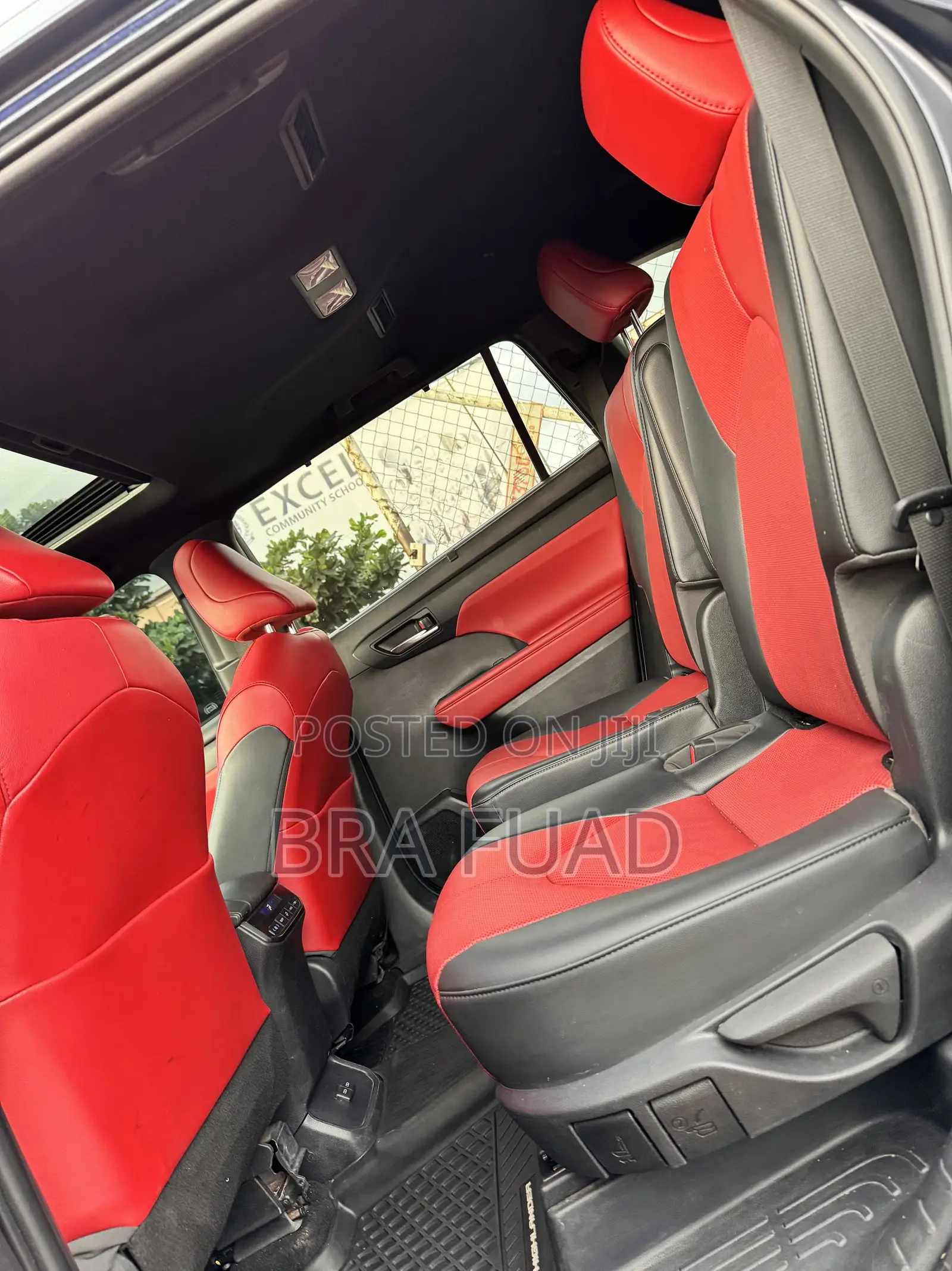 Toyota Highlander XLE 2022 Blue