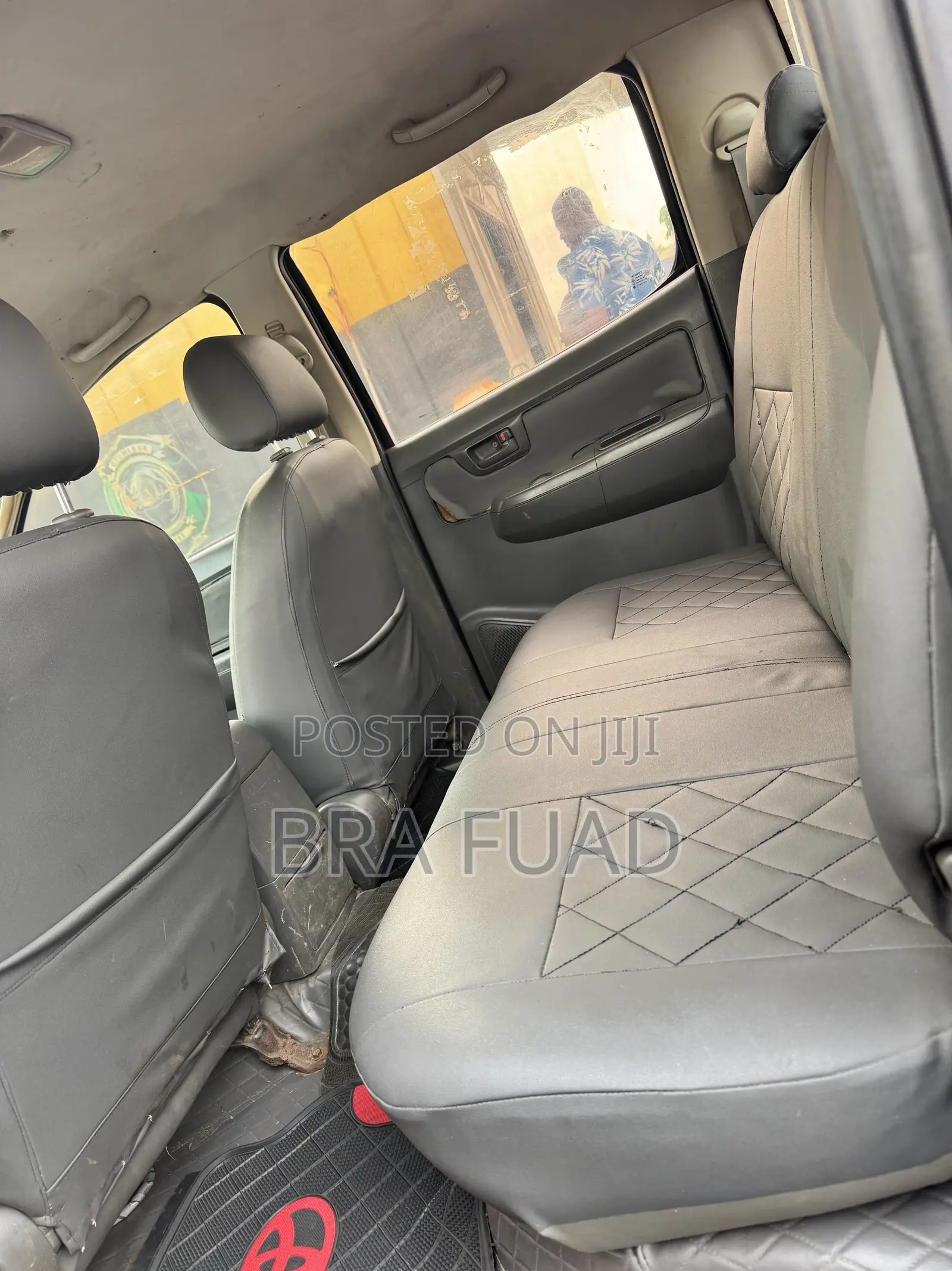 Toyota Hilux 2012 Gray
