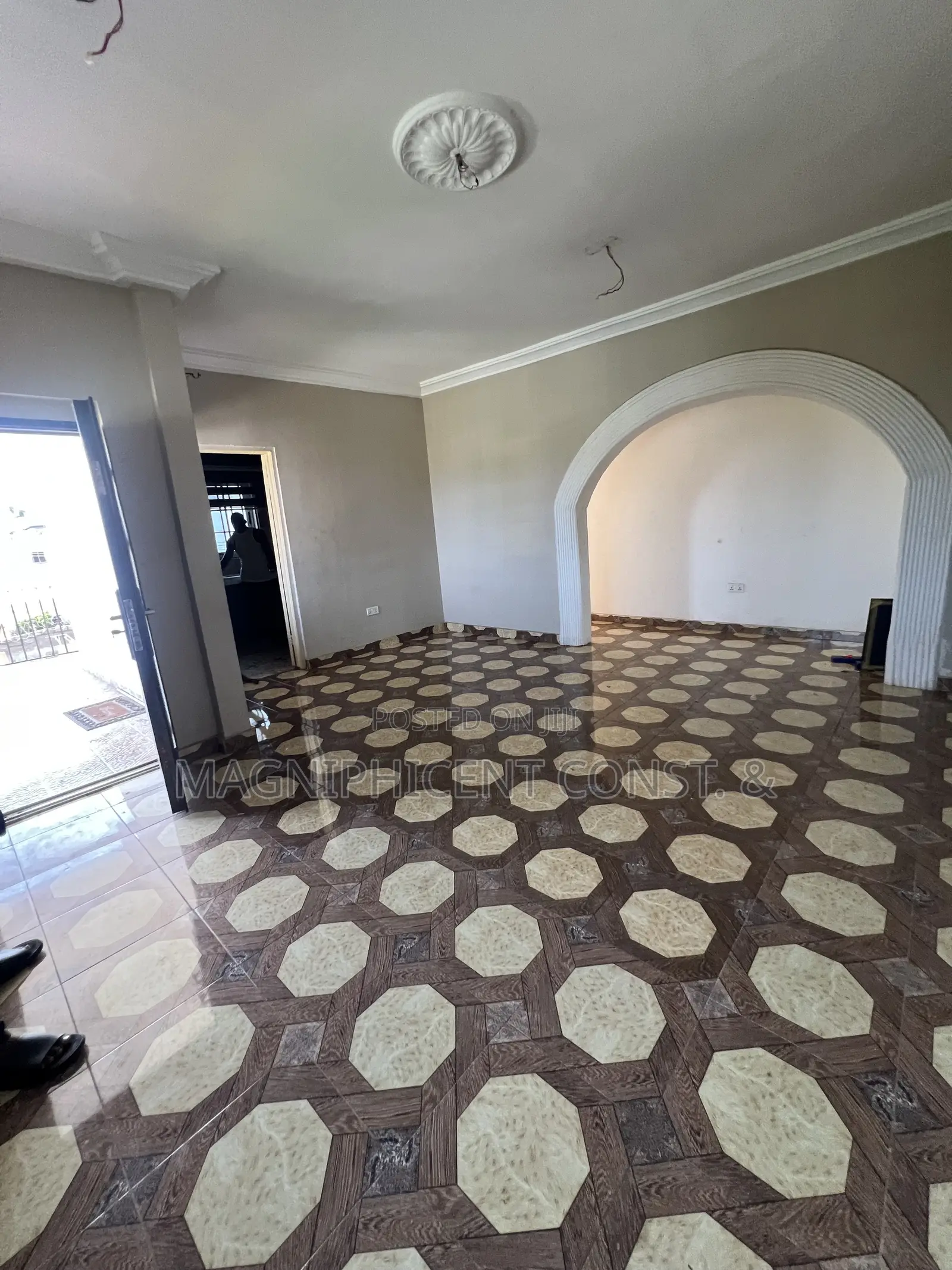 3bdrm Apartment in Lakeside, Ashaley Botwe for rent