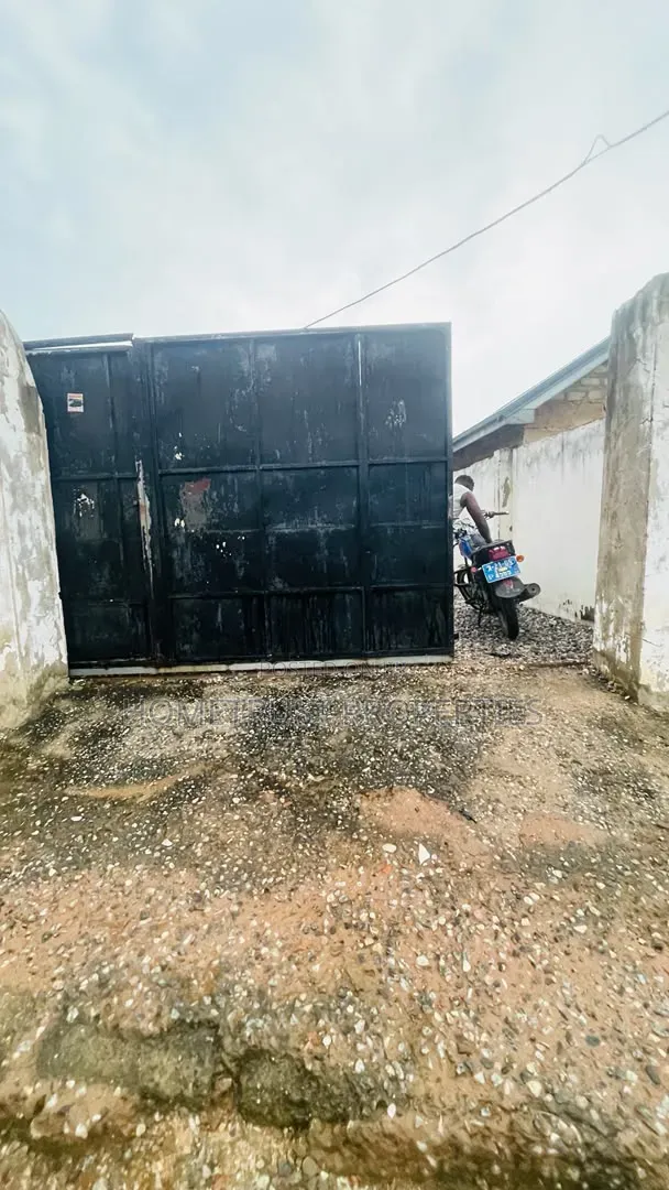 2bdrm House in Ablekuma Amomorle, Pentecost for sale