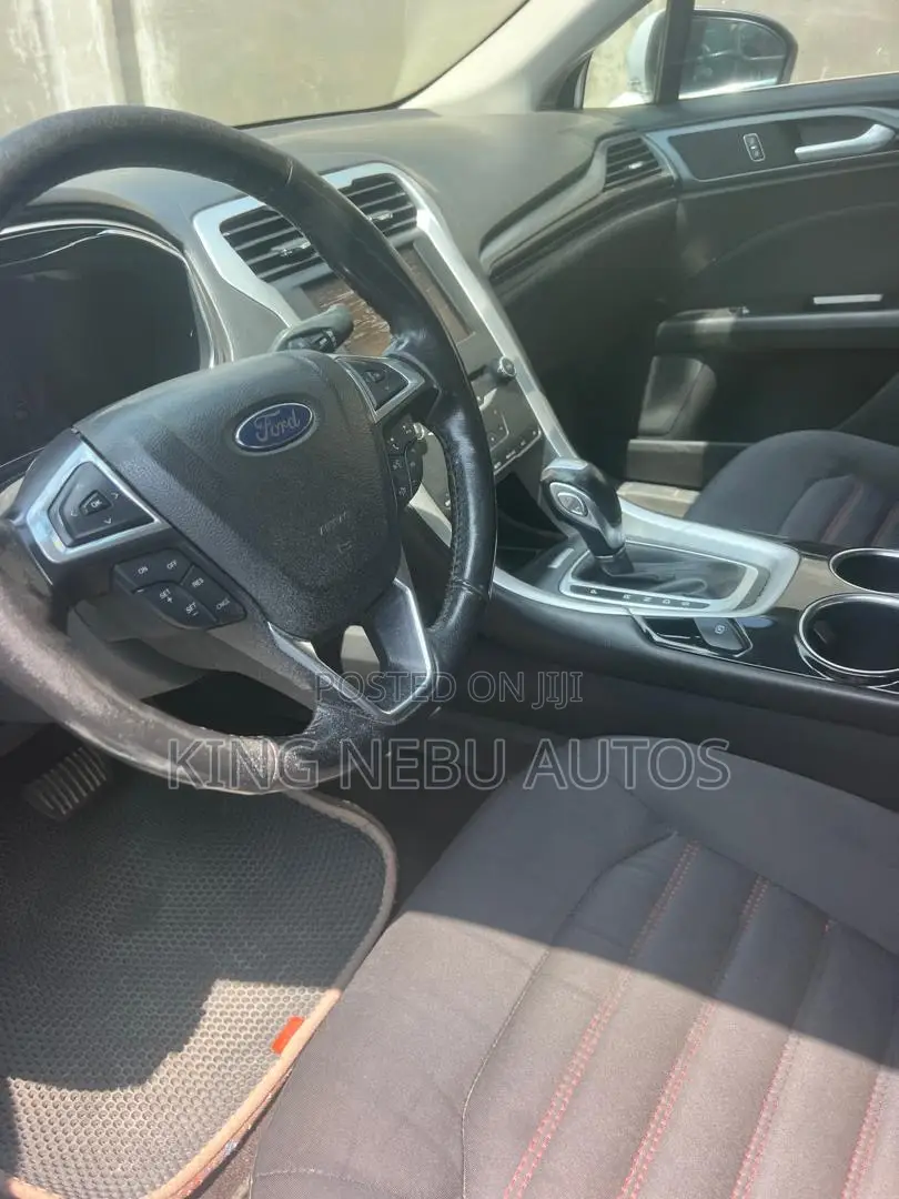 Ford Fusion S 4dr Sedan (2.5L 4cyl 6A) 2014 White