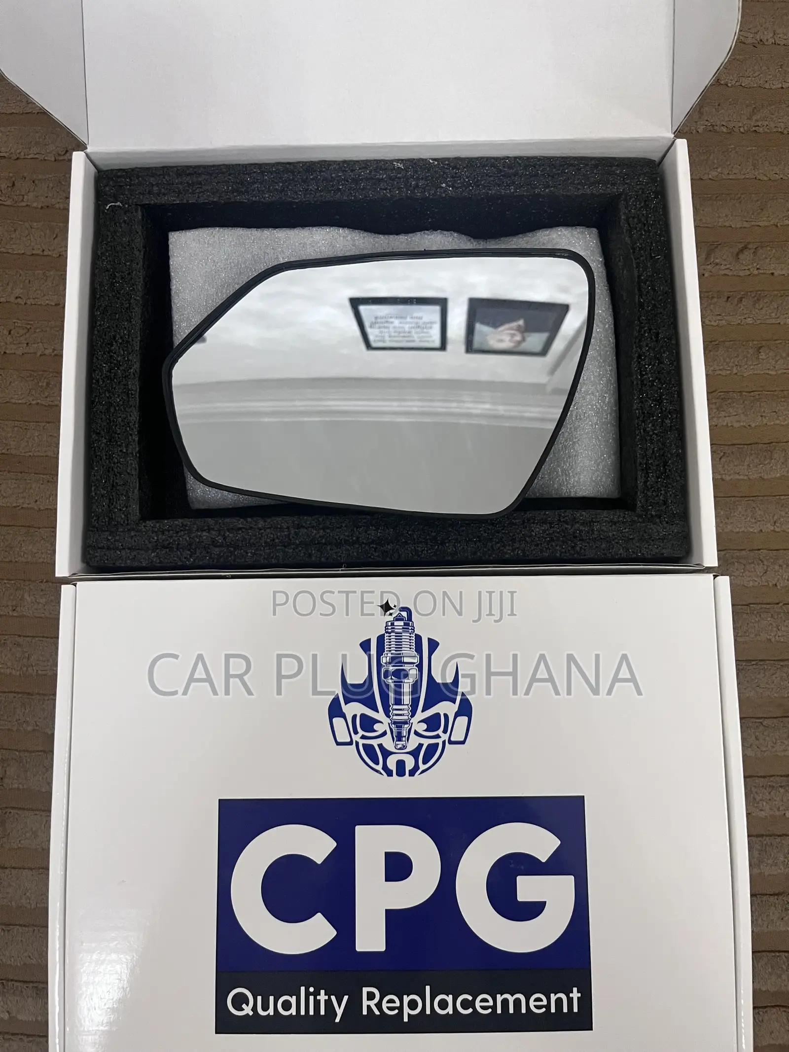 Hyundai Elantra Side Mirror Glass 2022-2026
