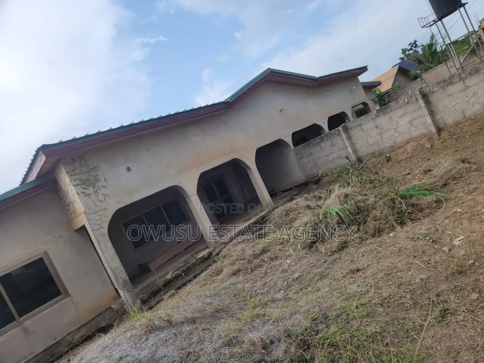 4bdrm Duplex in Mampoteng Aboaso, Kumasi Metropolitan for sale