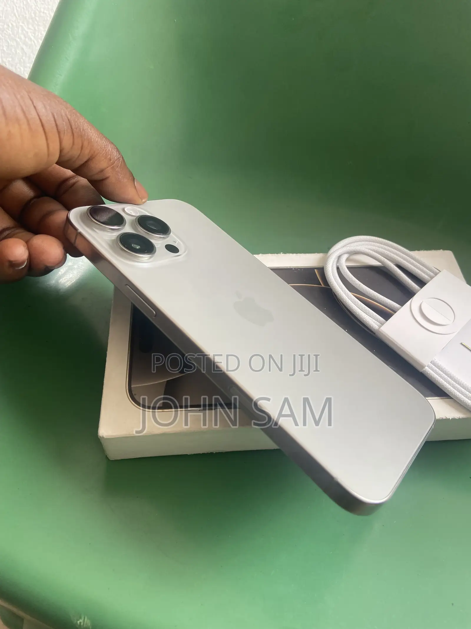 Apple iPhone 16 Pro Max 256 GB Silver
