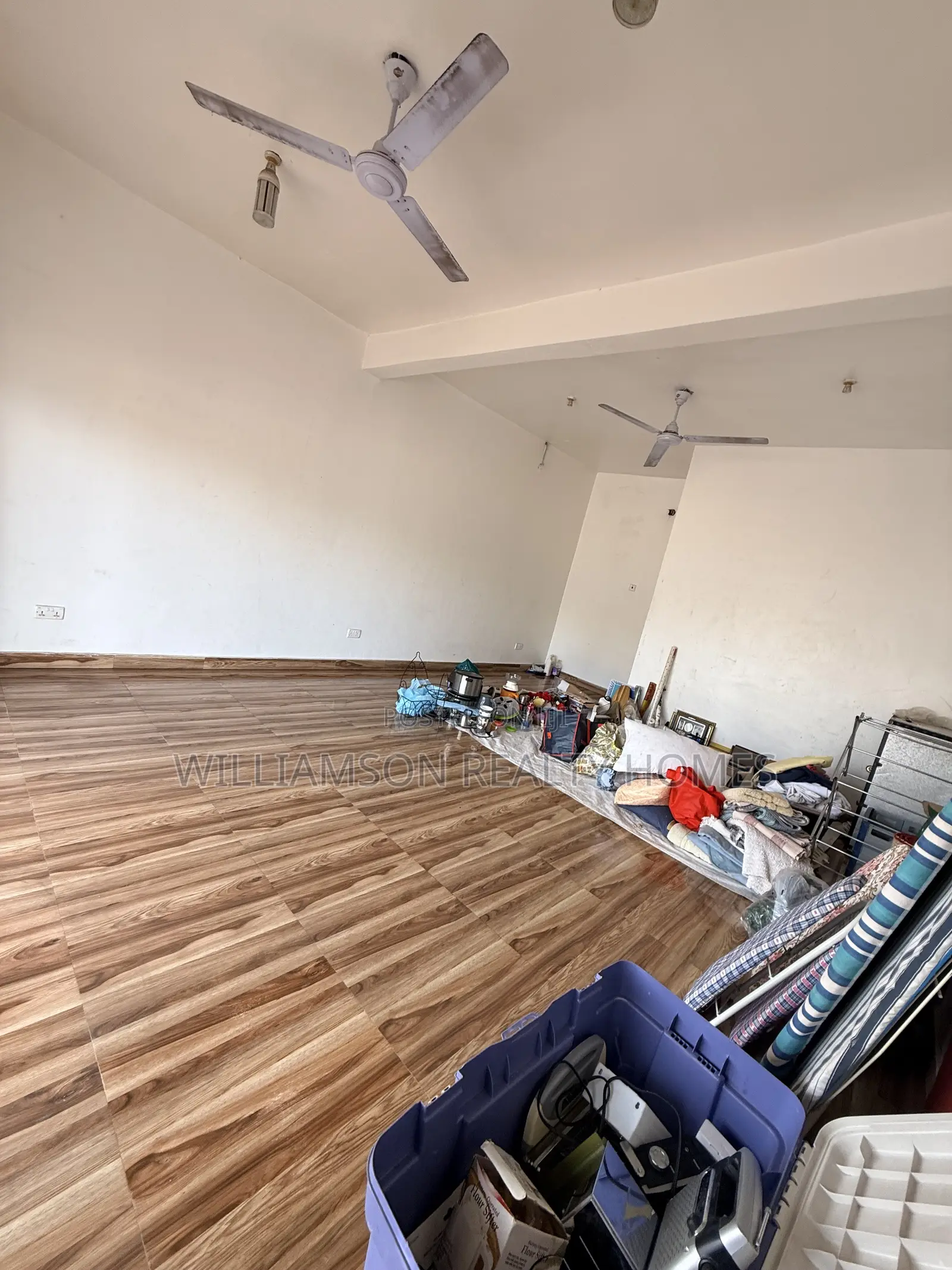 Downstairs Busy Shop/Store/Office Space/Showroom 4rent,Spintex