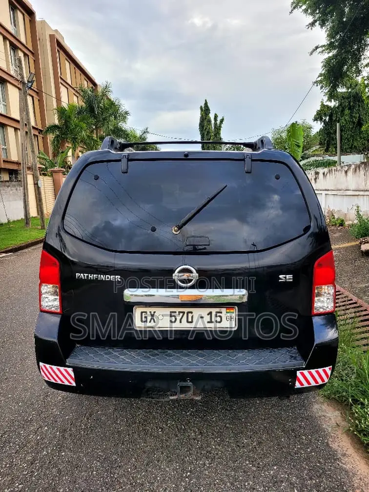 Nissan Pathfinder SE 2009 Black