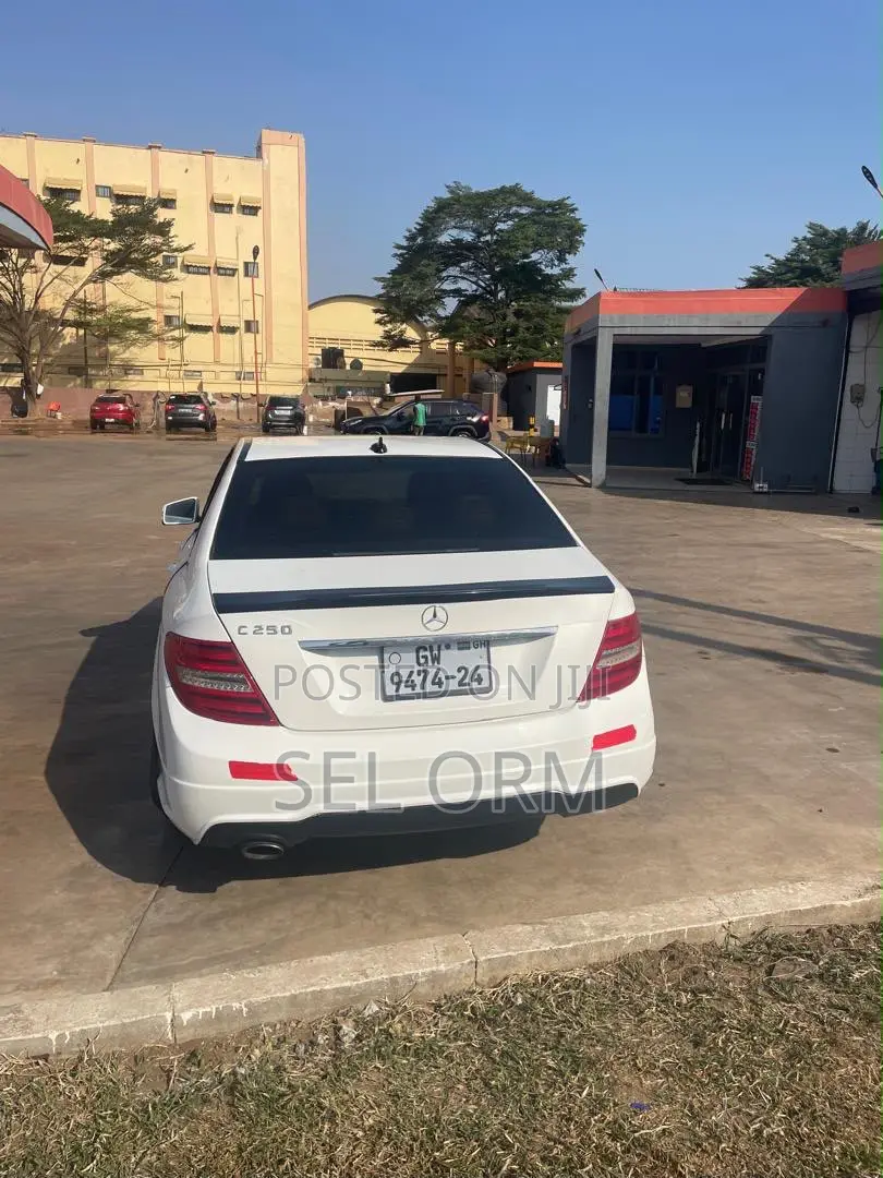 Mercedes-Benz C250 2014 White