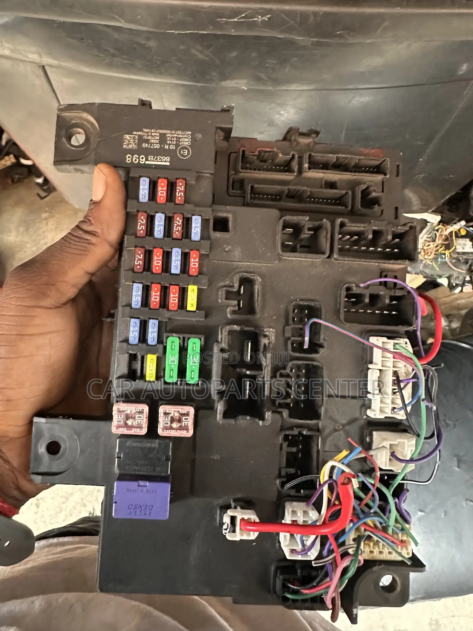 Mitsubishi Outlander 2017-19 Dashboard Fusebox