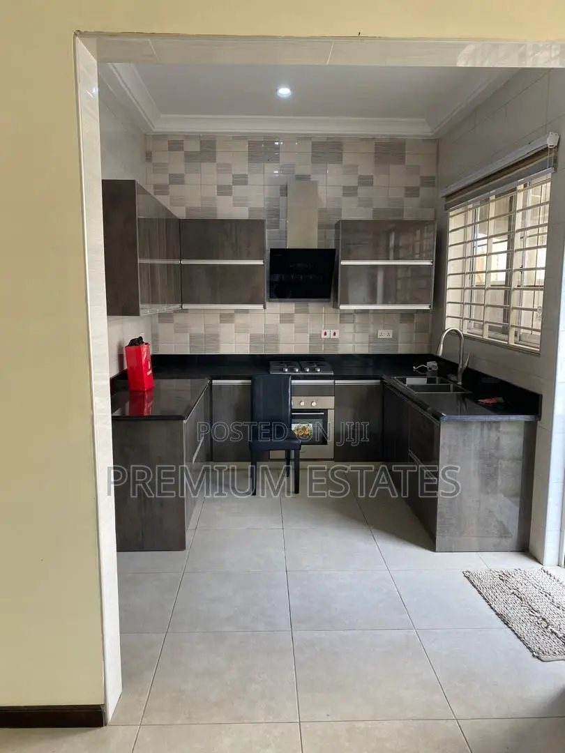 3bdrm House in East Legon for rent