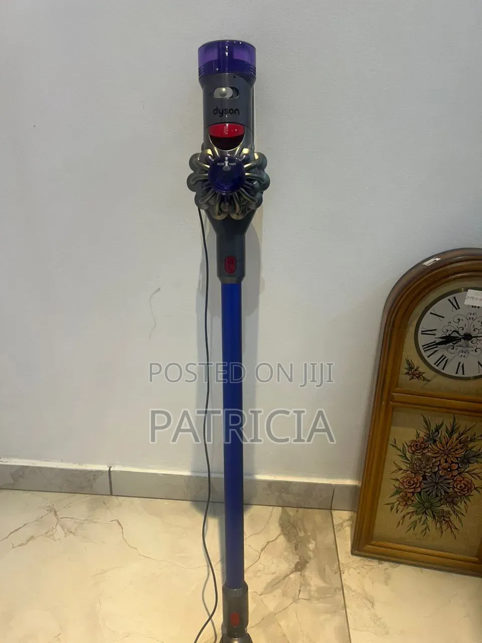New Dyson V8 Cordless Stick Vacuum Cleaner