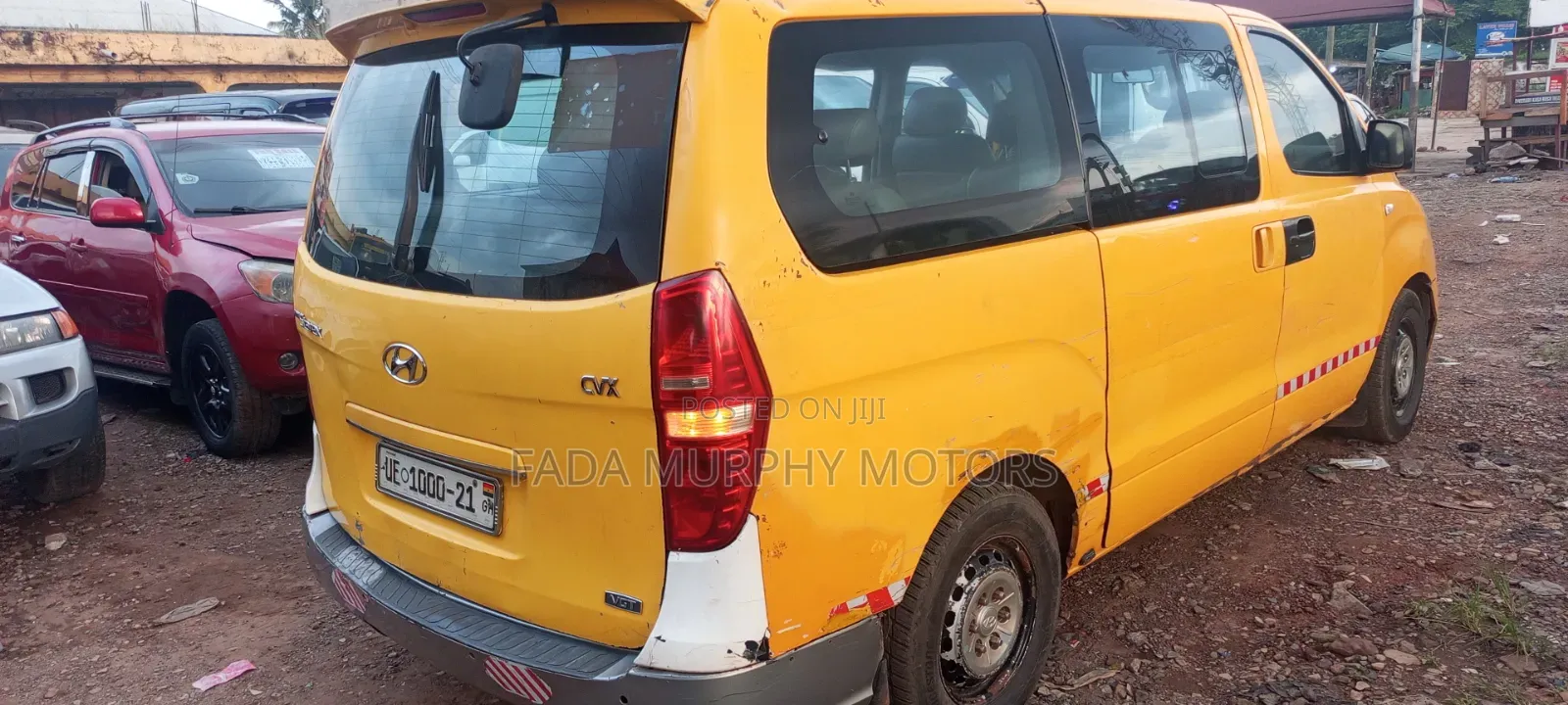Hyundai Starex 2012 Yellow