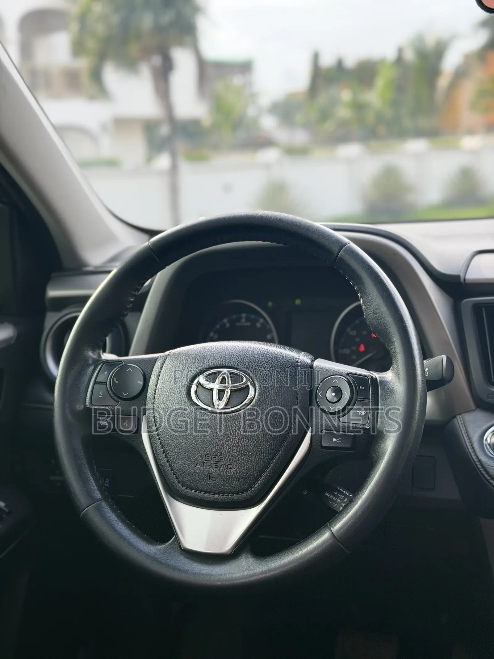 Toyota Corolla XLE (1.8L 4cyl 2A) 2018 Silver