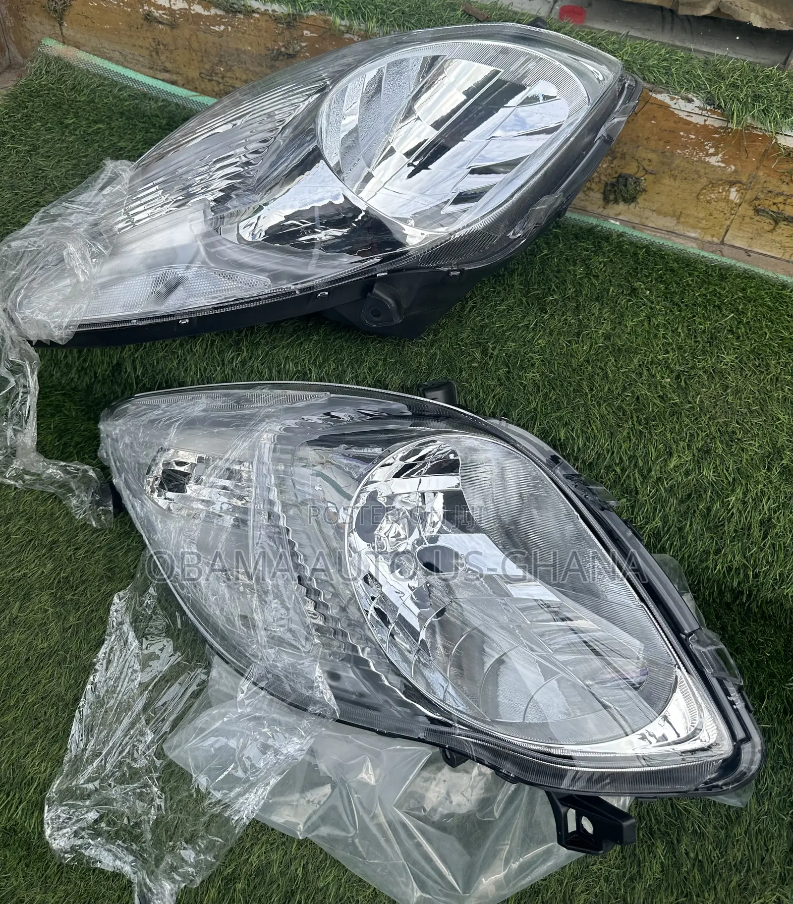 Toyota Vitz 2010 Headlight 2009 2010 2011 Head Light