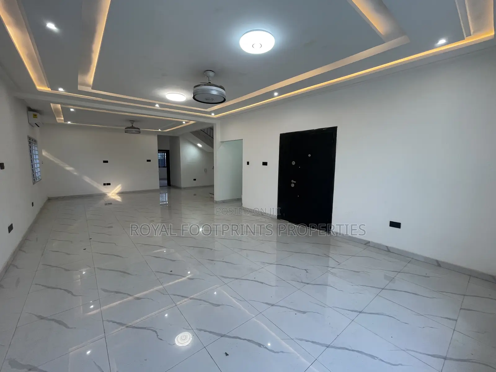 4bdrm House in Royals Footprints, Lake Side Estate for sale