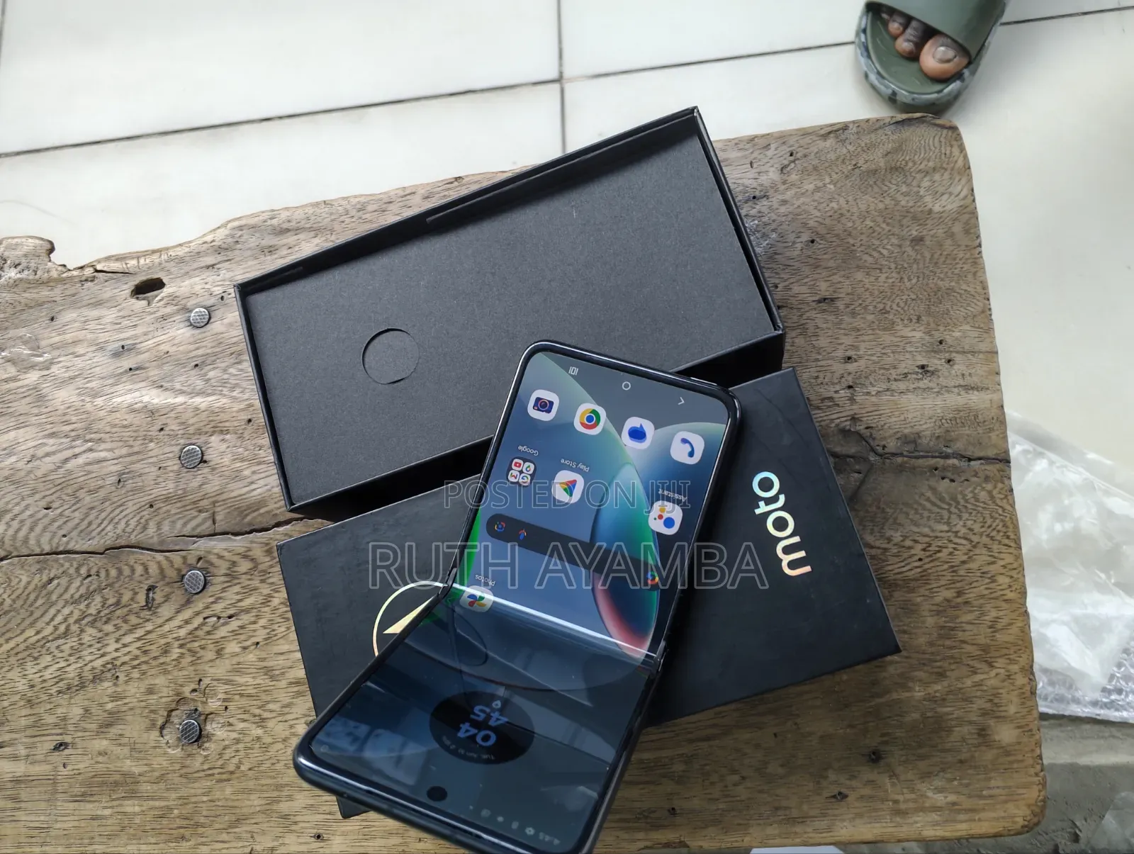 New Motorola Razr 40 128 GB Gray