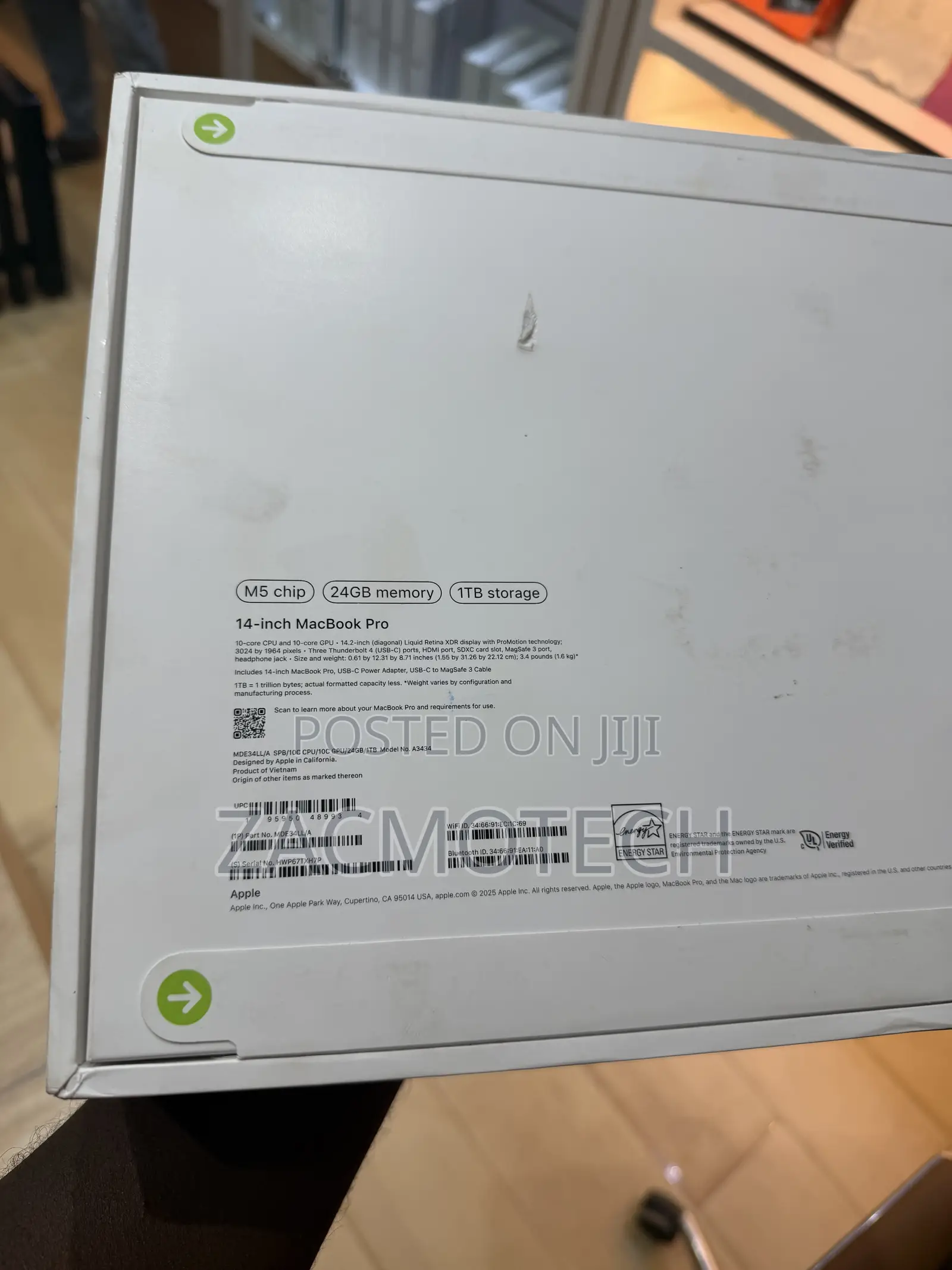 New Laptop Apple MacBook Pro 2025 M5 24GB Apple M5 SSD 1T