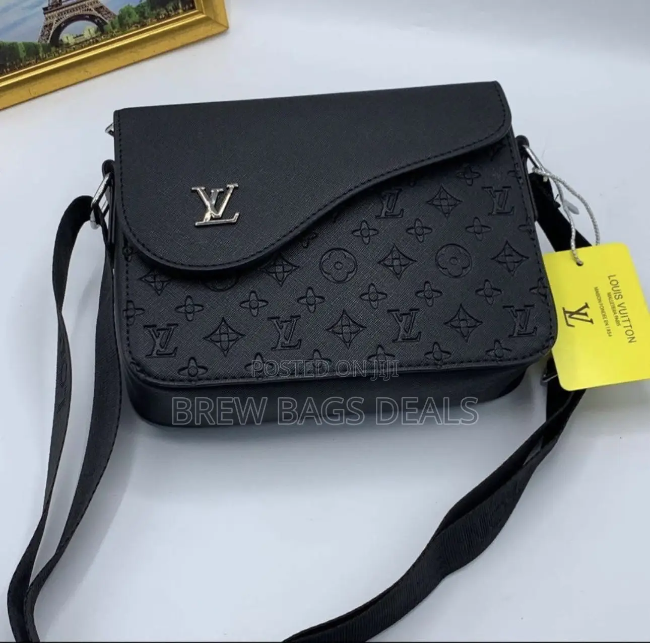 Premium Quality Thick Leather Unisex Vuitton Sidebag.