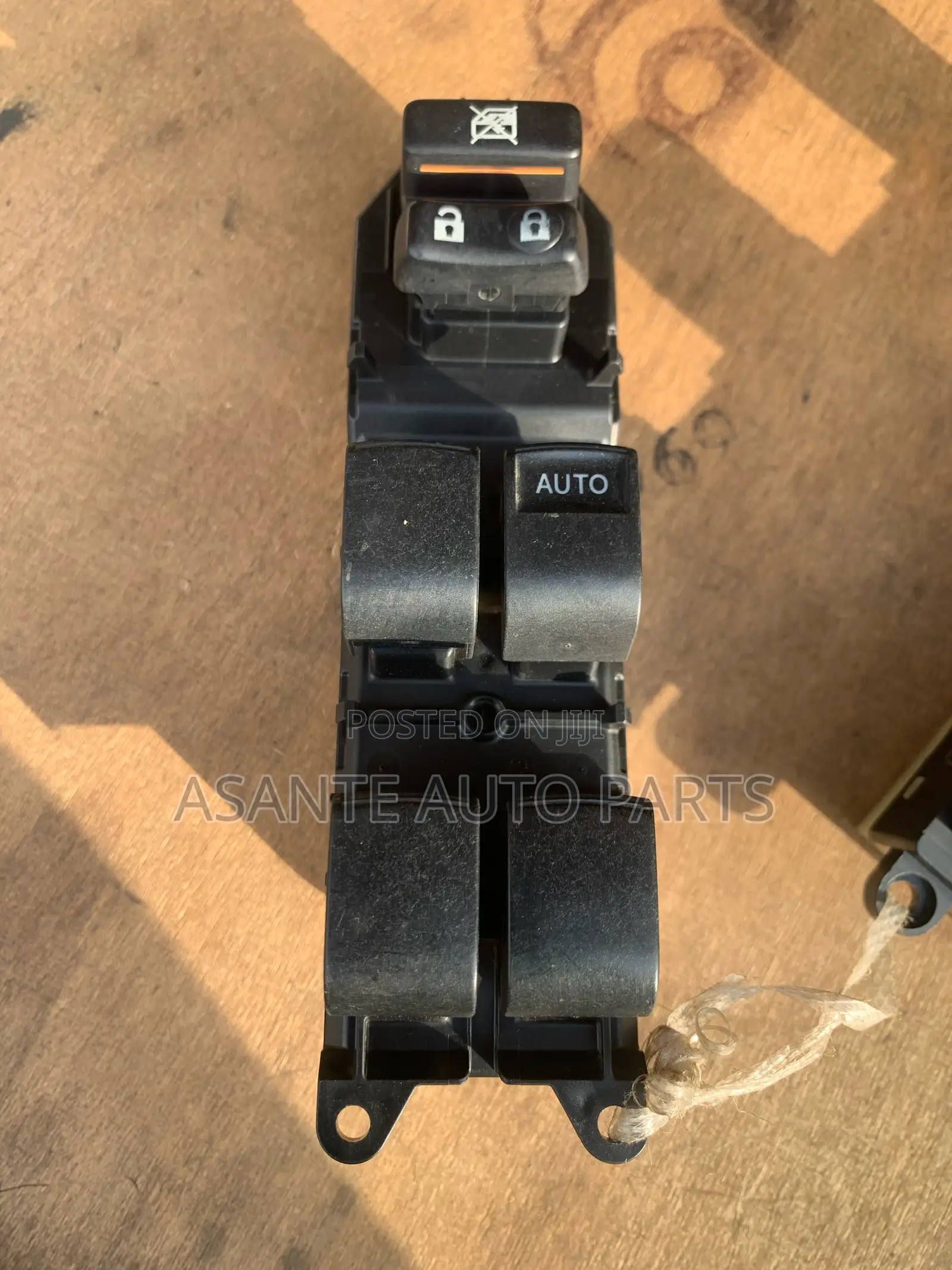 Toyota Vitz Door Switch