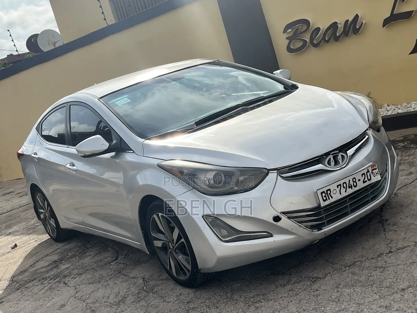 Hyundai Elantra Limited 4dr Sedan (1.8L 4cyl 6A) 2015 Silver