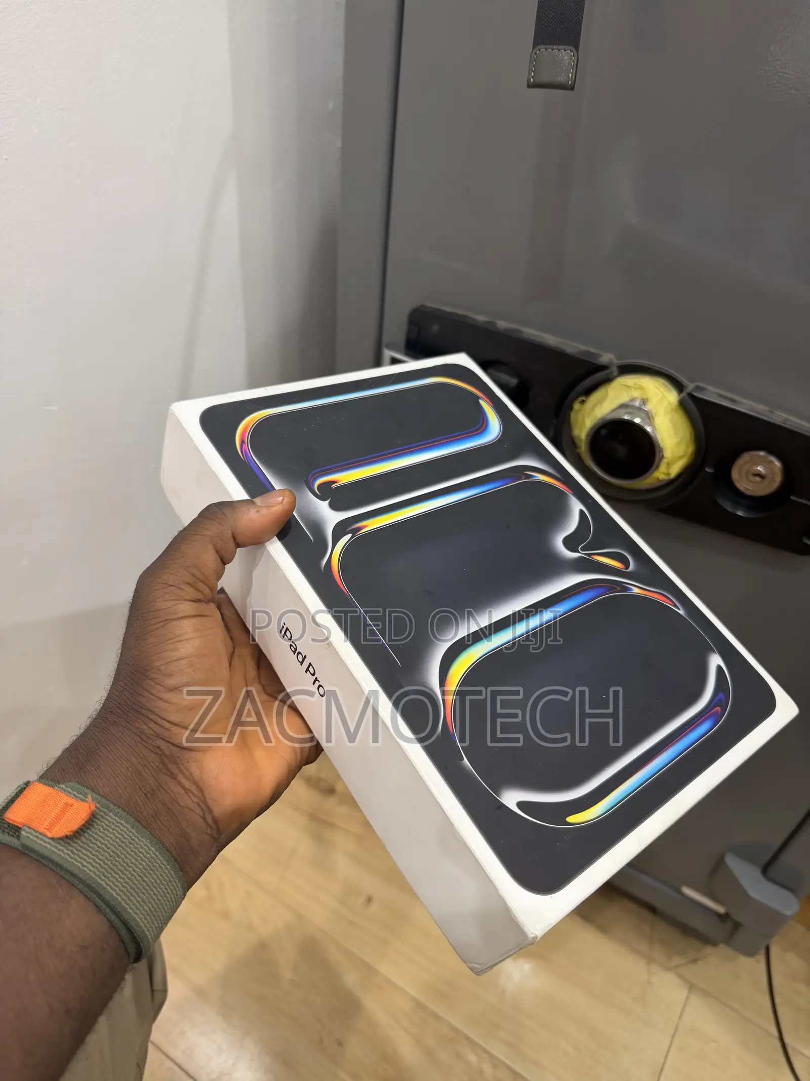 New Apple iPad Pro 11 (2025) 256 GB Black