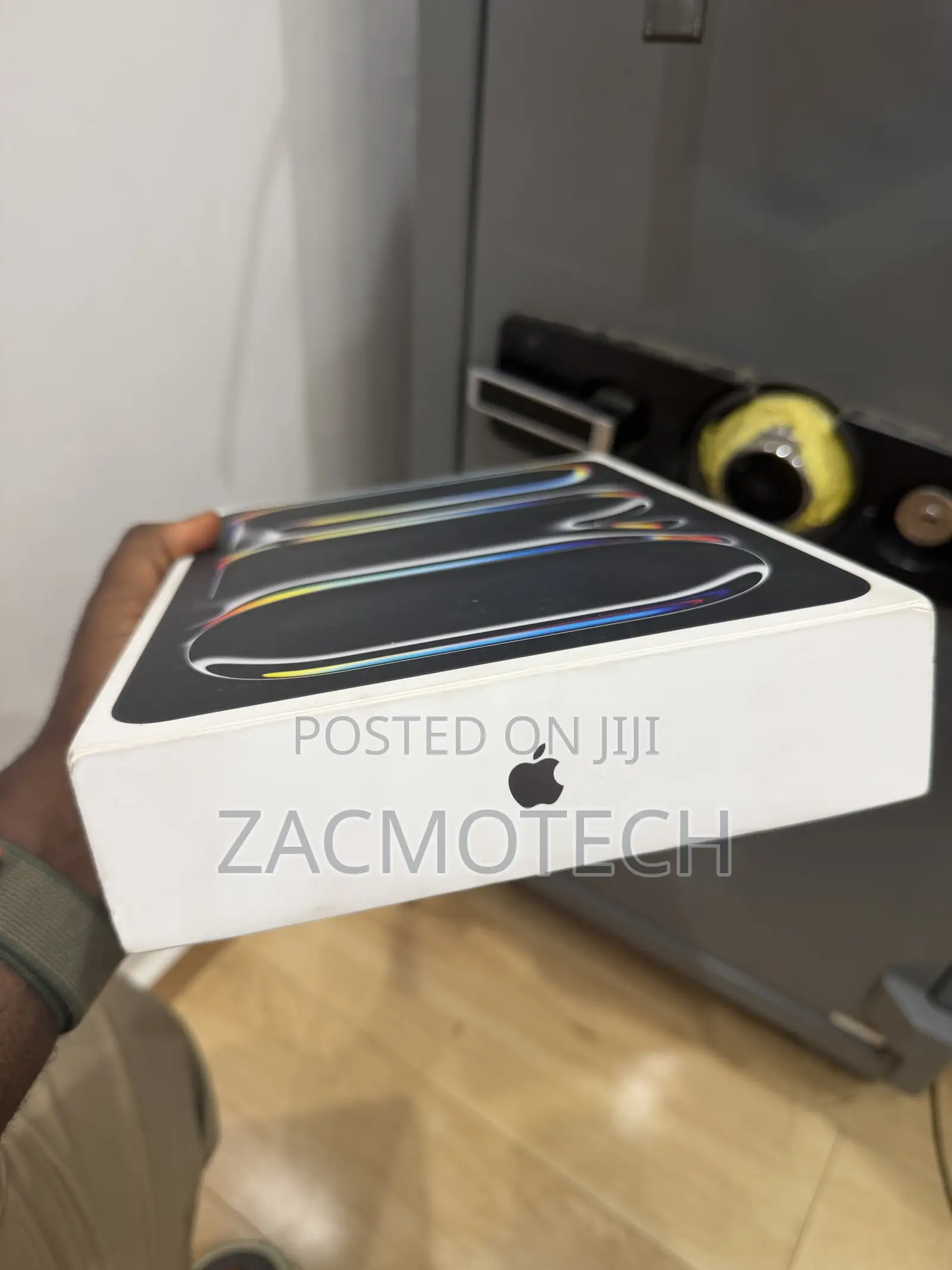 New Apple iPad Pro 11 (2025) 256 GB Black