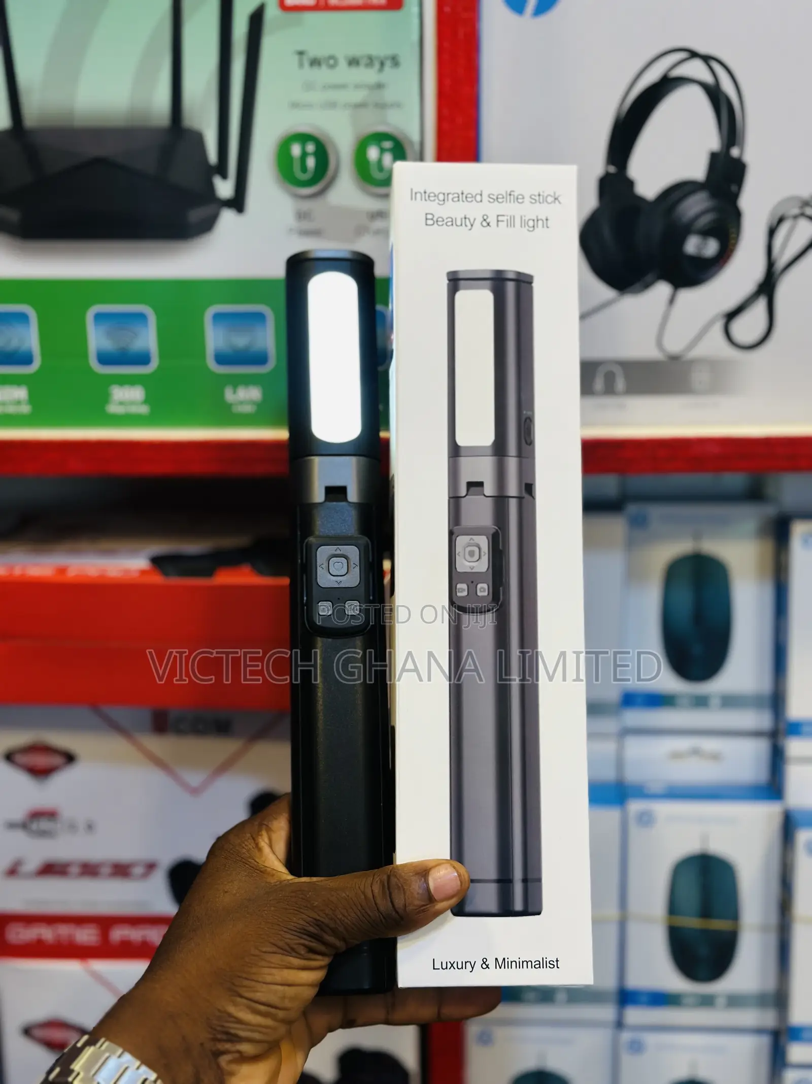 Cl19 Integrated Selfie Stick Beauty Fill Light