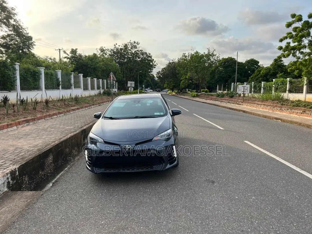 Toyota Corolla XSE 4dr Sedan (1.8L 4cyl CVT) 2017 Black