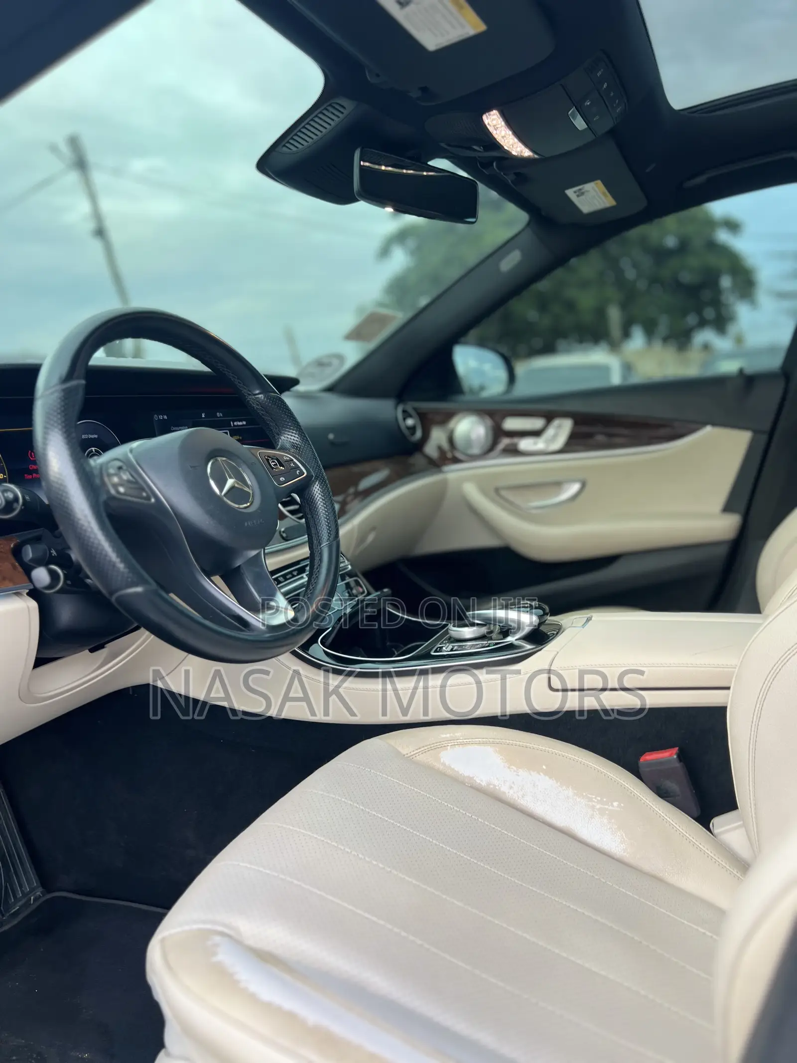 Mercedes-Benz E300 4Matic AWD Sedan (2.0L 4cyl 9A) 2017 Black