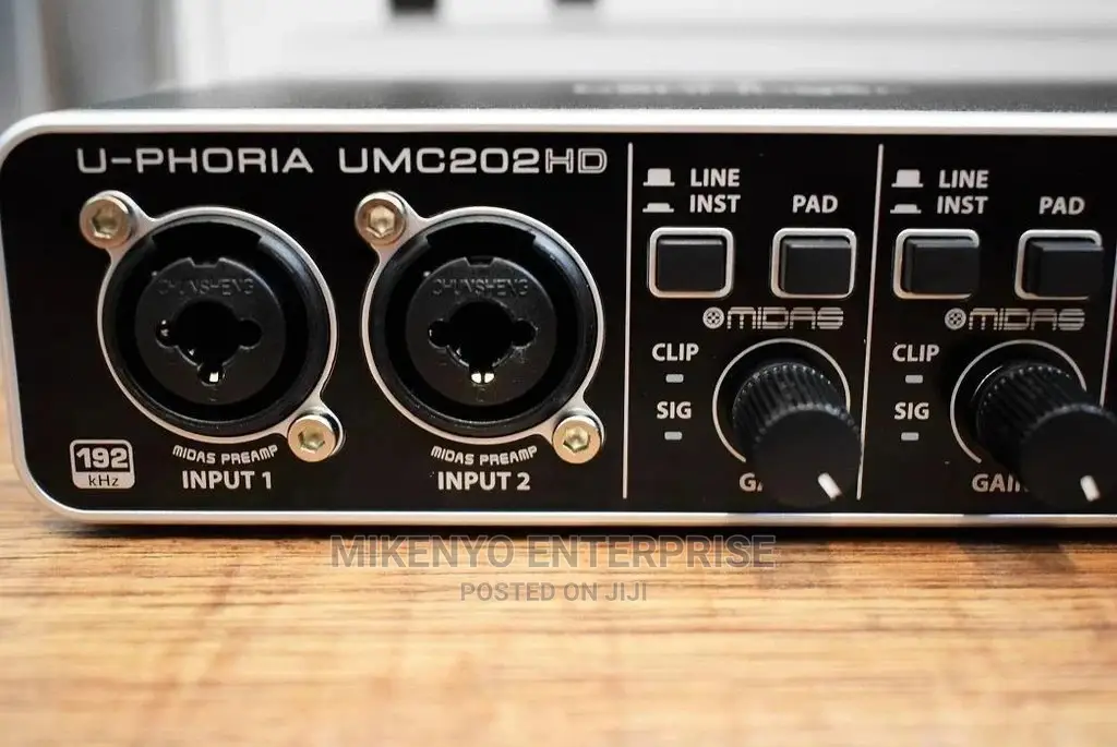 Behringer Uphoria 202 Audio Interface