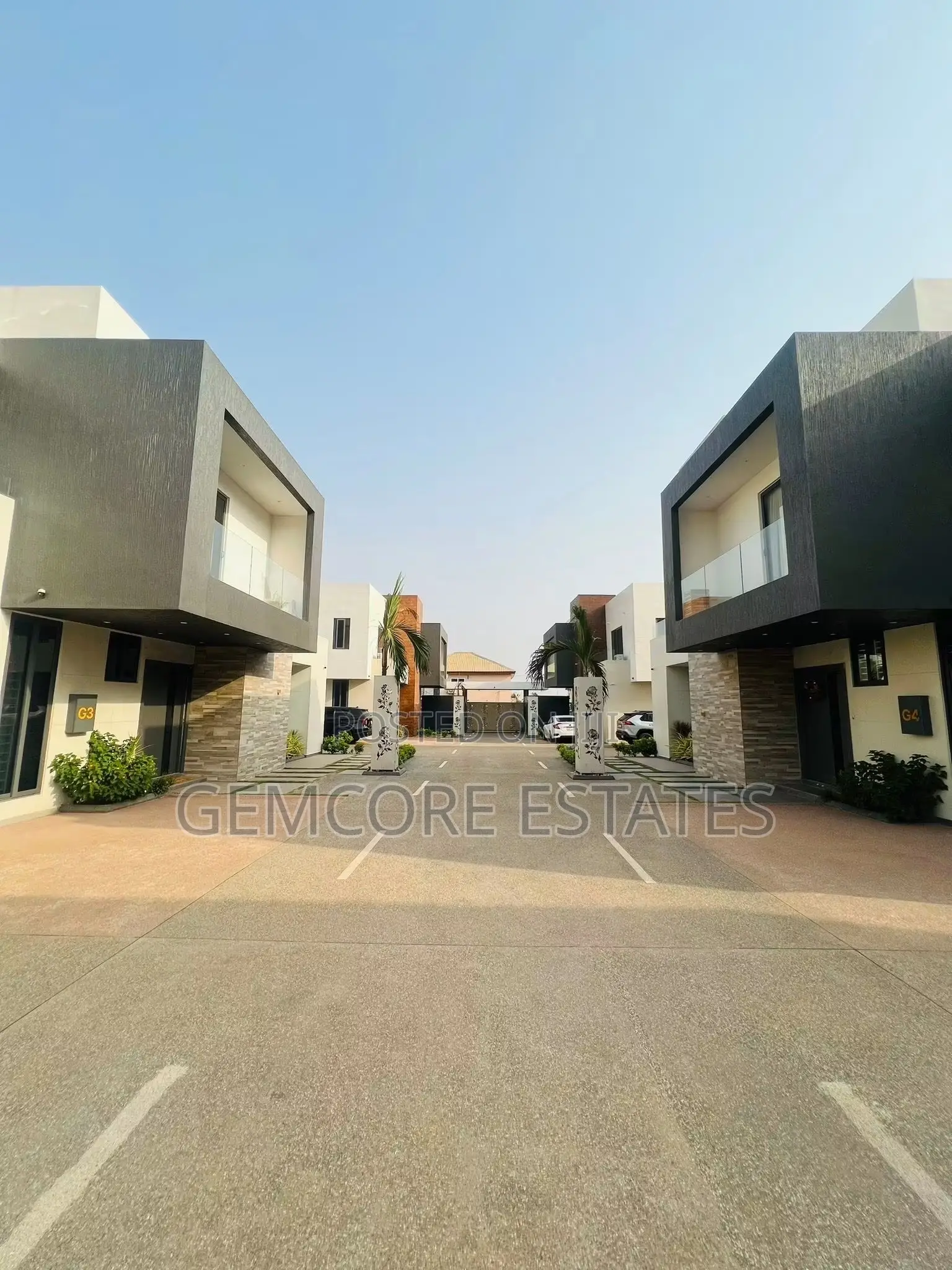4bdrm House in School Junction, Ashaley Botwe for sale