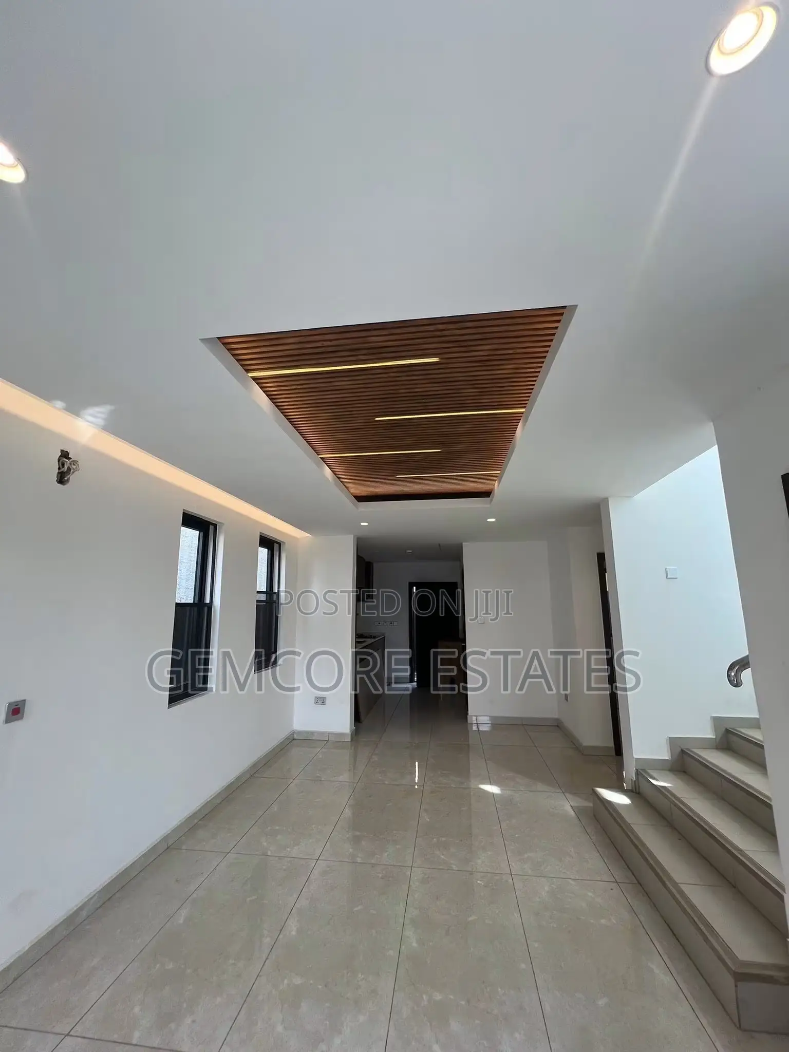 3bdrm House in School Junction, Ashaley Botwe for sale