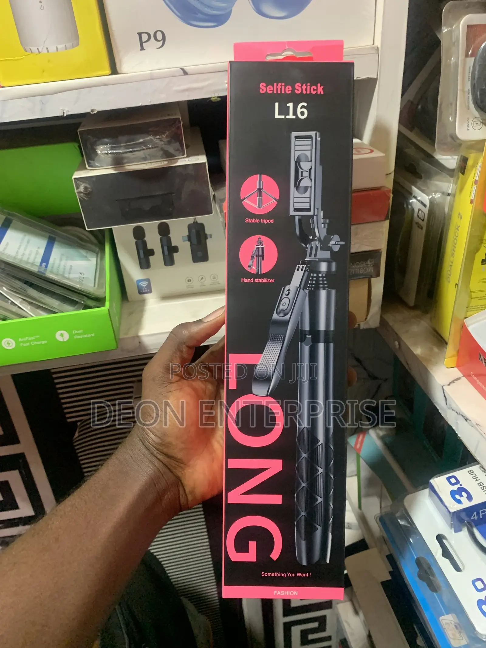 L16 Selfie Stick