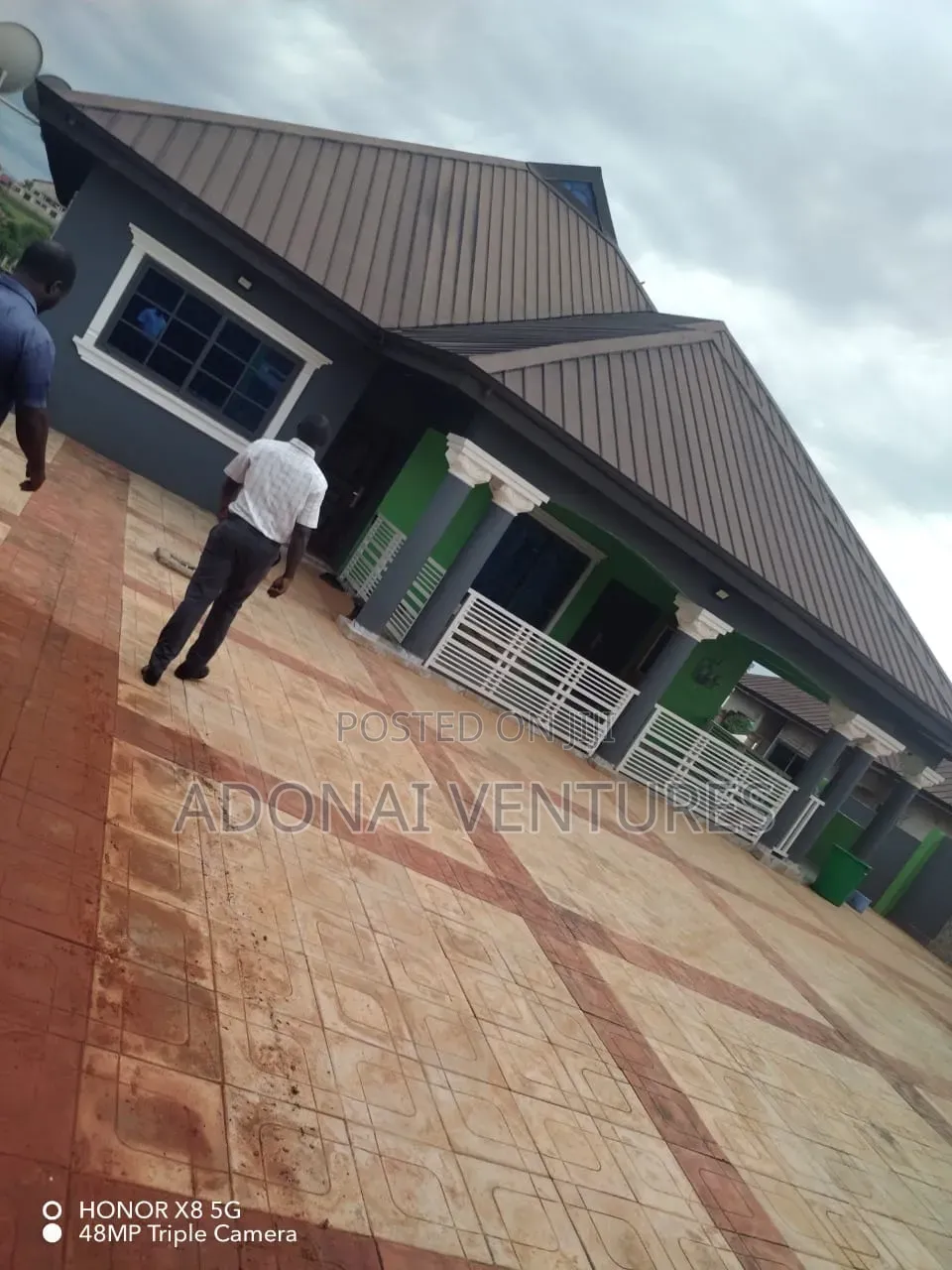 10bdrm House in Tech Anwomaso, Kumasi Metropolitan for sale